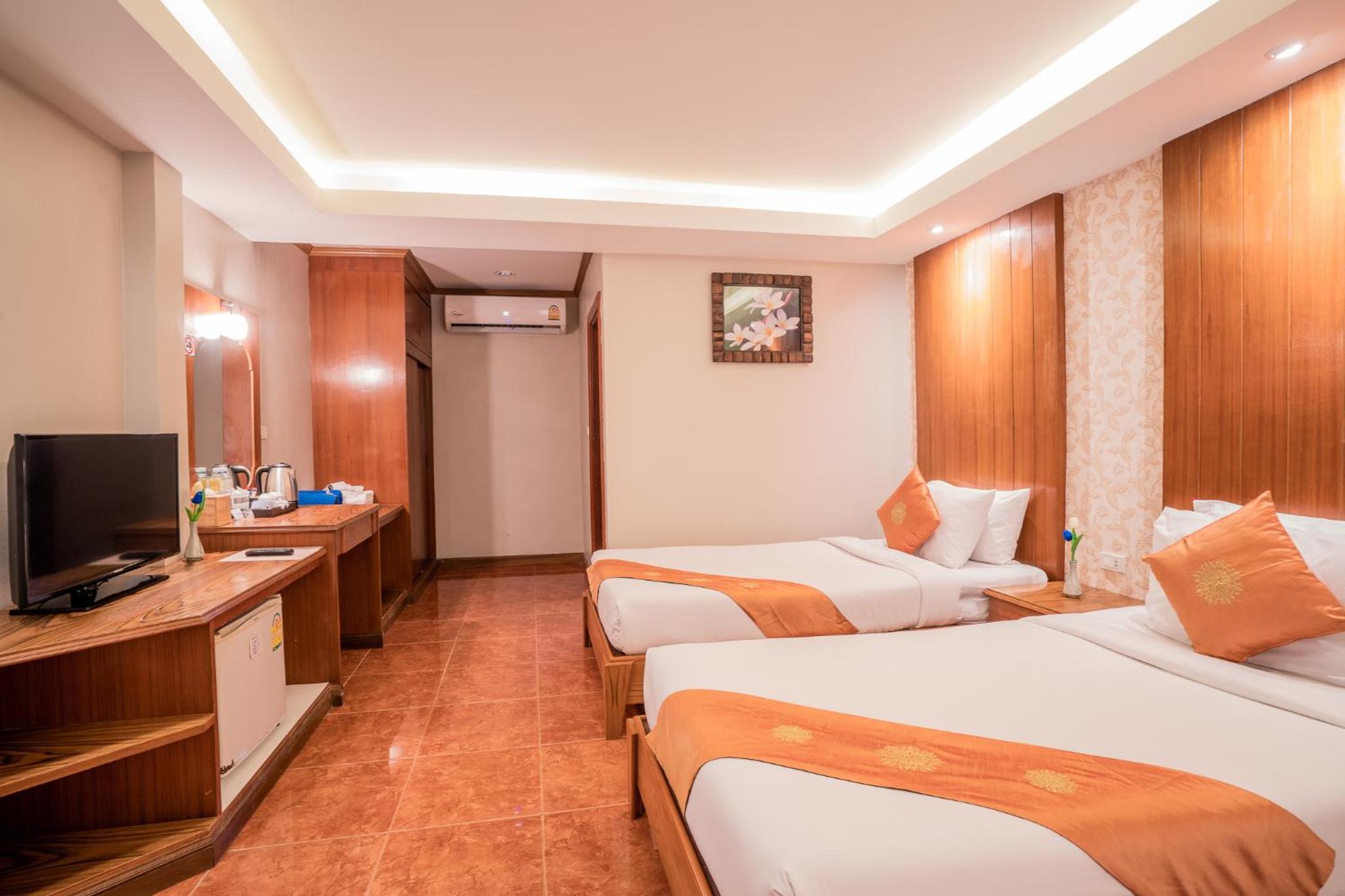 Deluxe Twin Bungalow- Newly Renovated