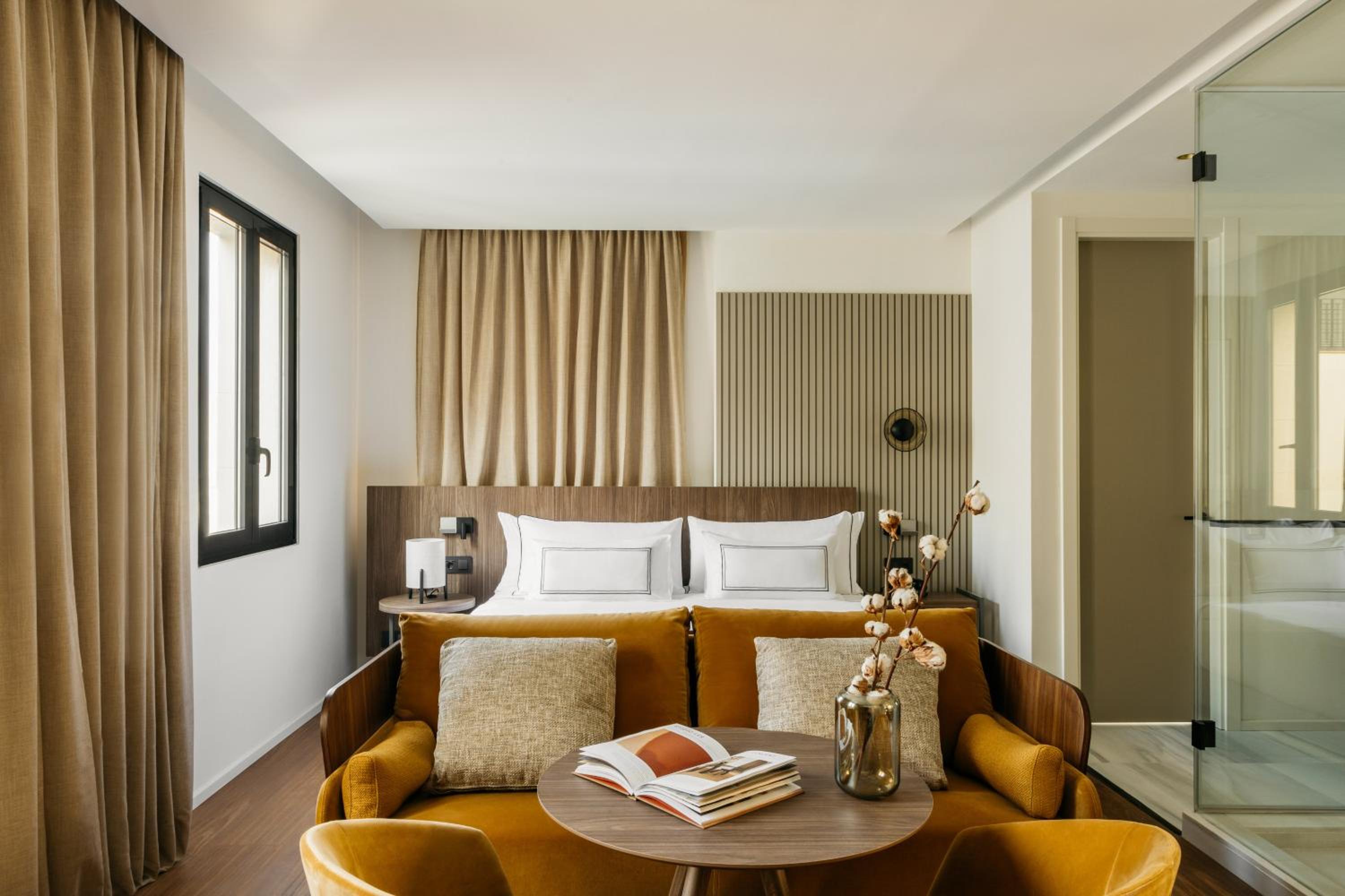 The Artist Junior Suite