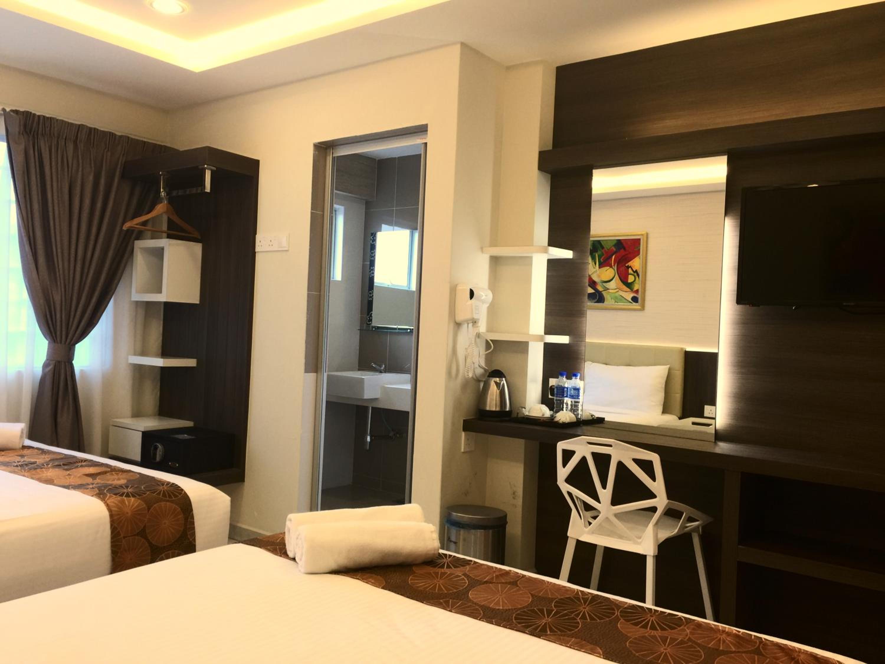 Deluxe Quadruple Room