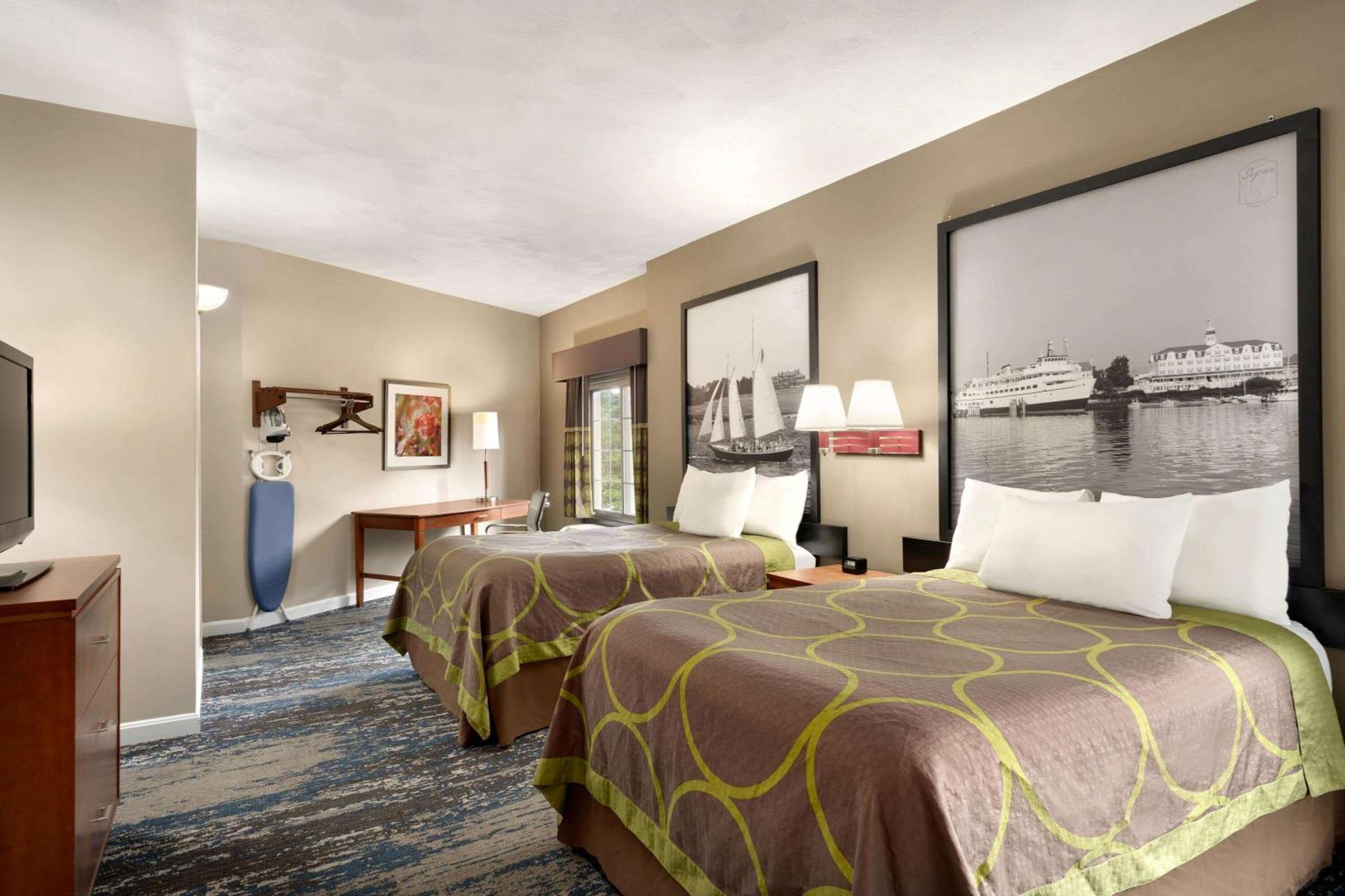 Deluxe Double Room with Two Double Beds - Non-Smoking