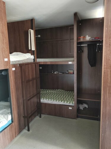 Общий 10-местный номер для мужчин