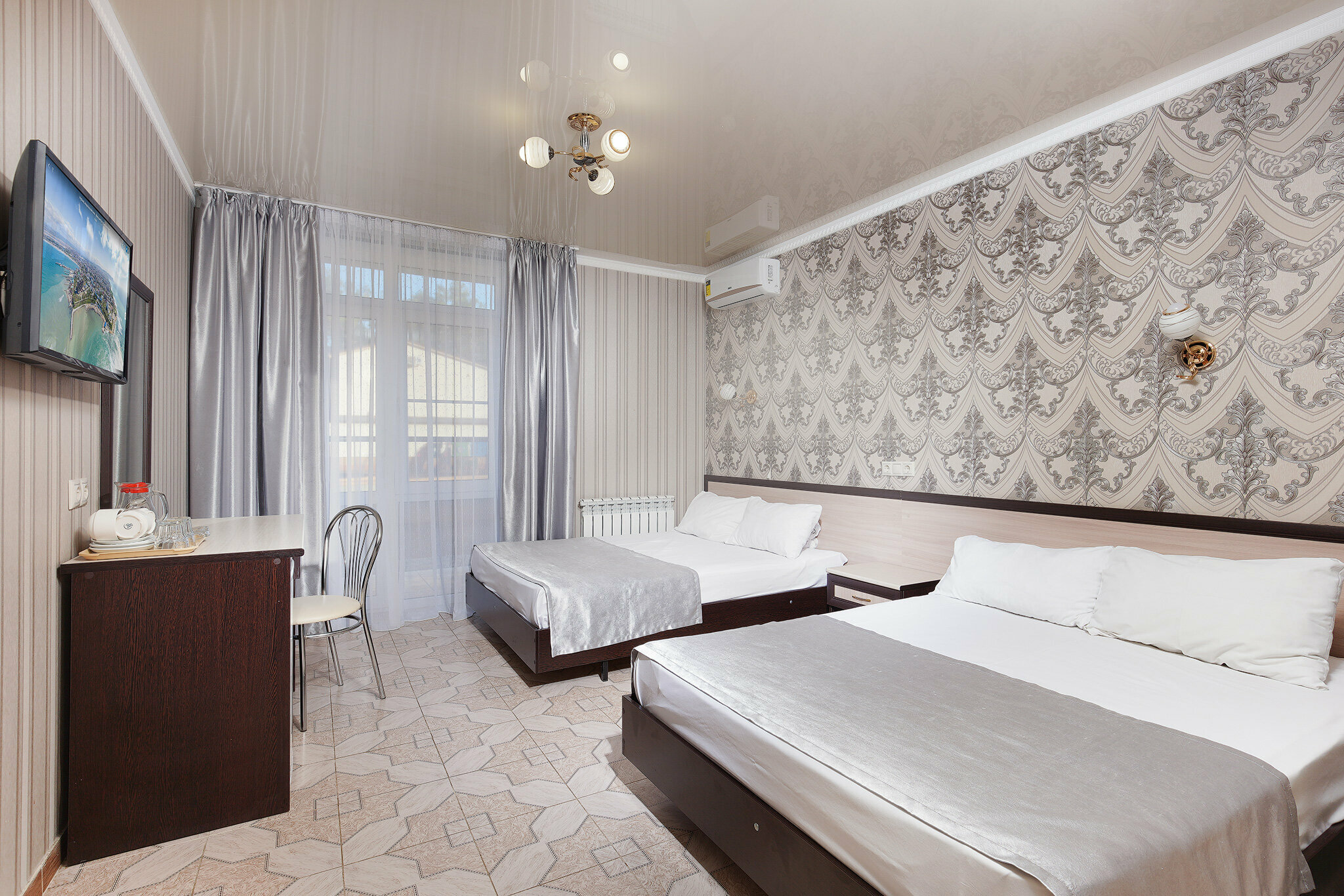 Номер с 2 кроватями размера «king-size»