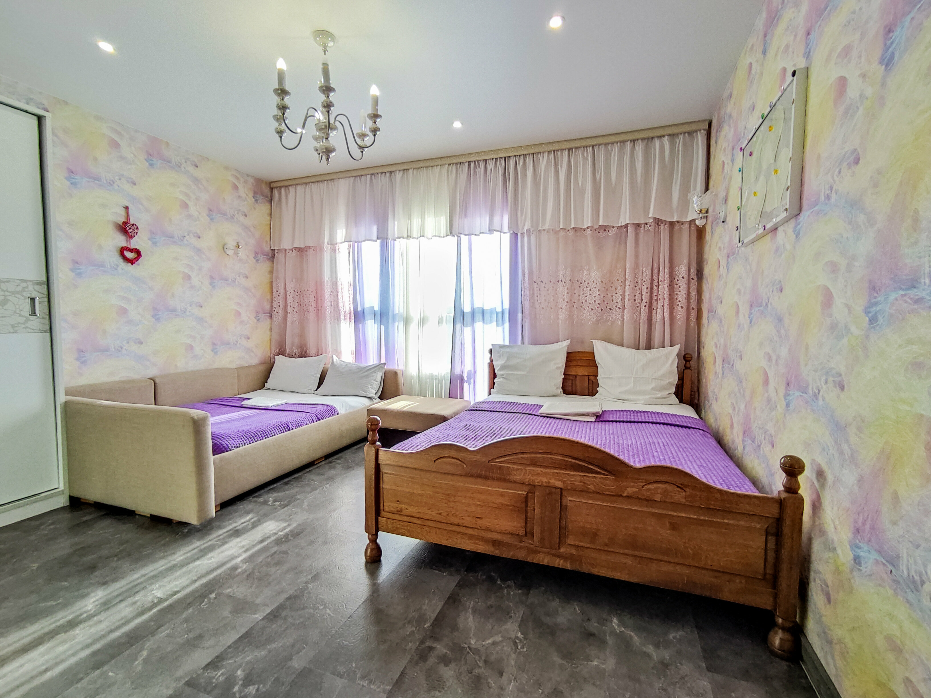 Апартаменты с 2 спальнями и террасой