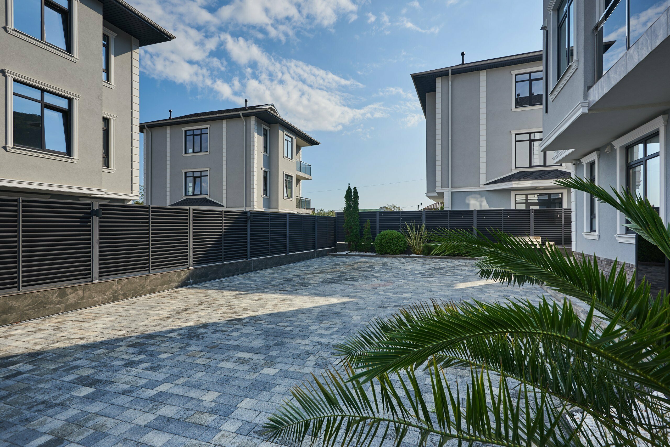 Люкс с видом на бассейн