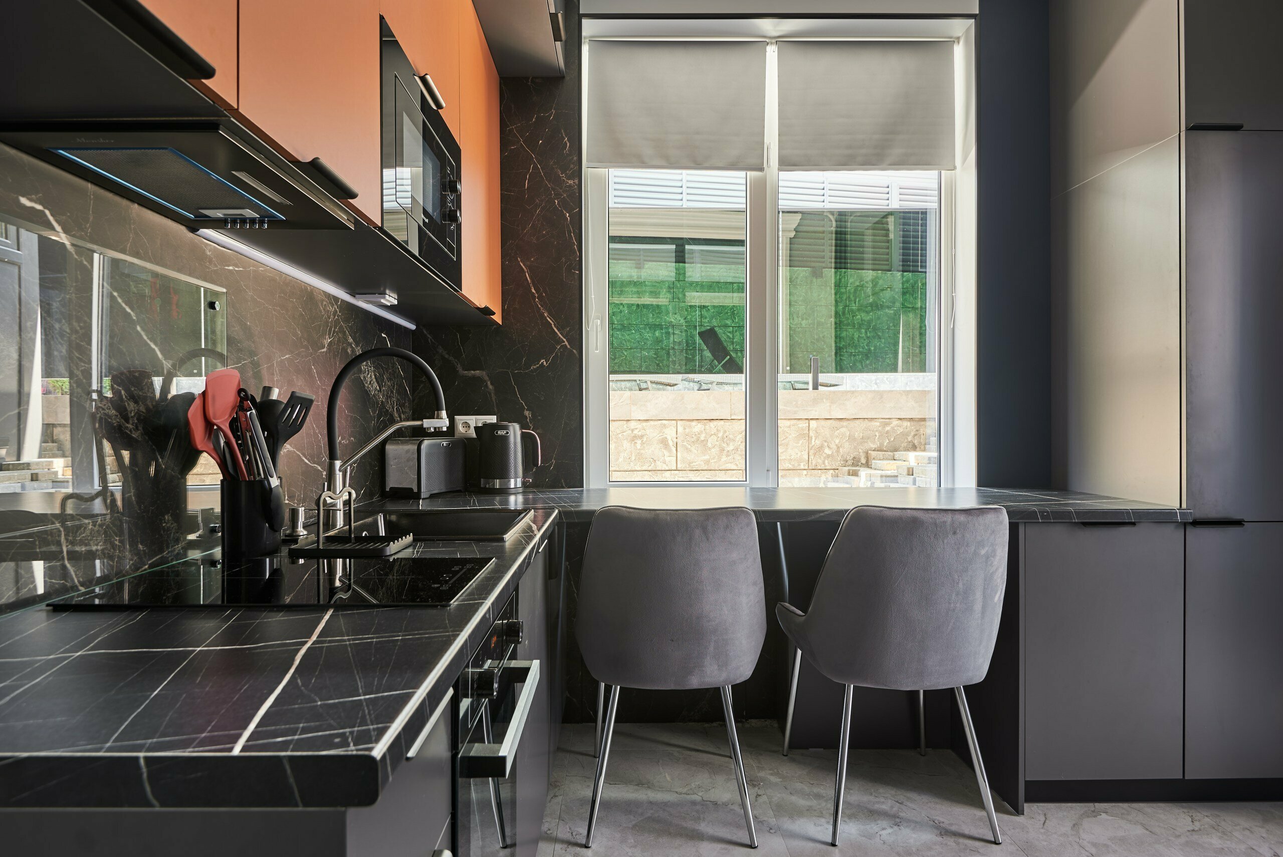 Апартаменты с подогреваемым бассейном