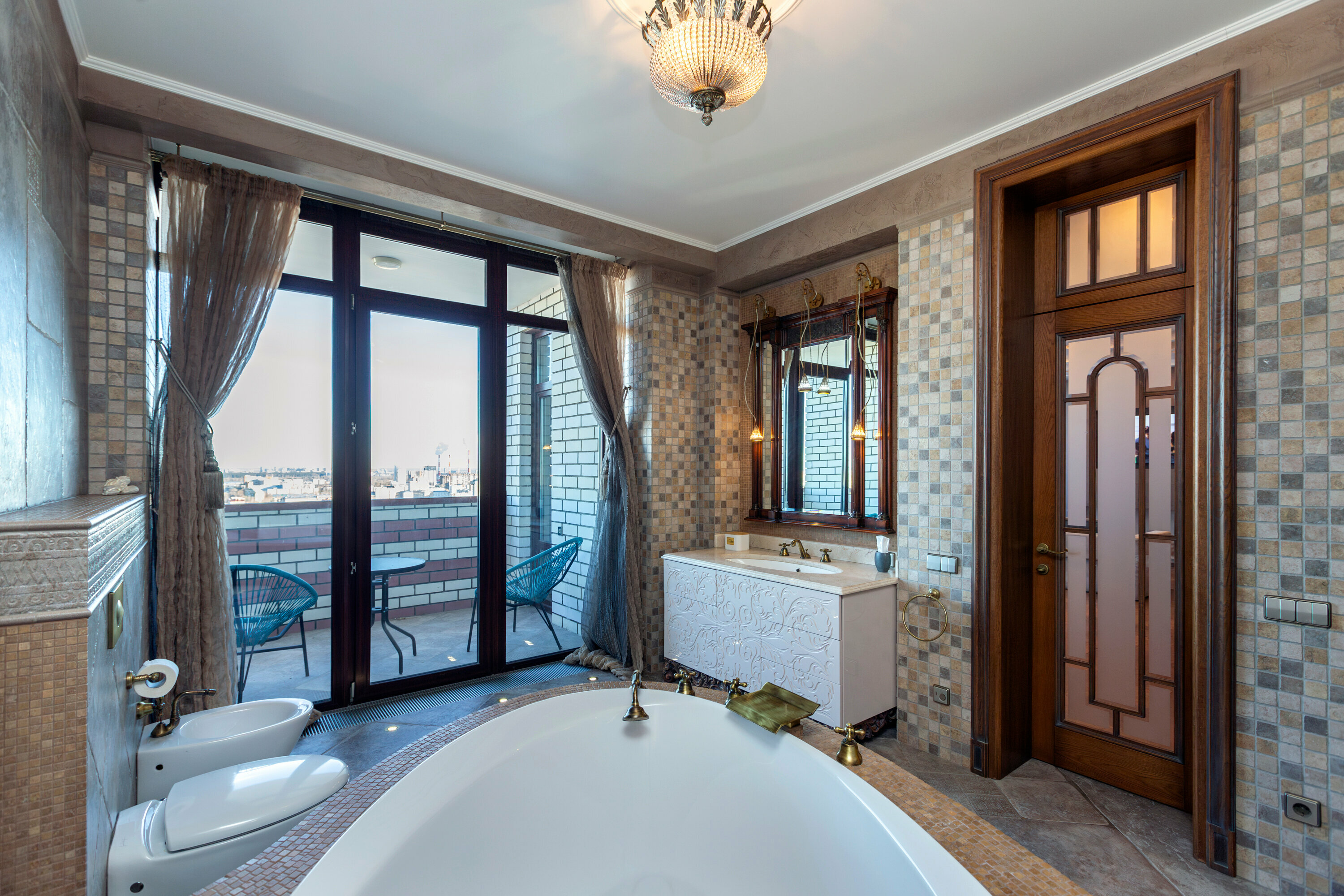 Люкс с видом на город