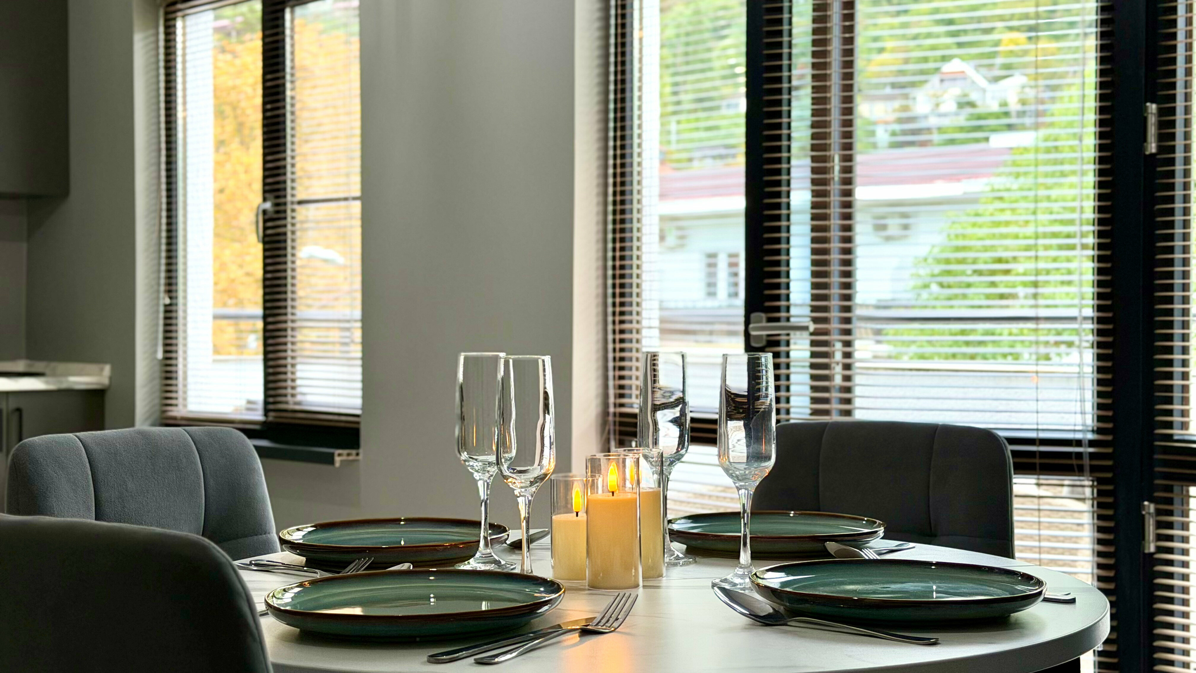 Апартаменты двухкомнатные с террасой и видом на горы