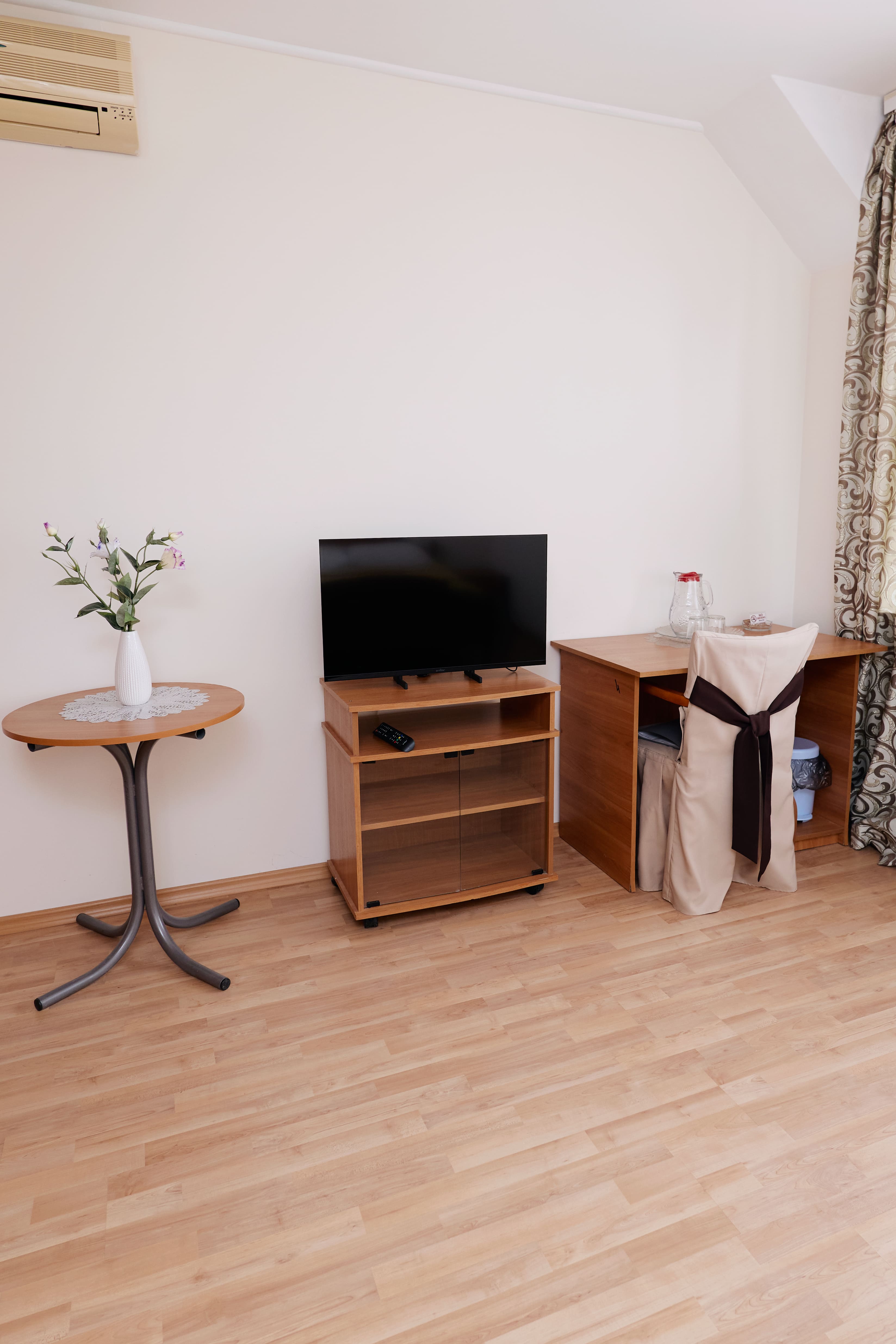 Полулюкс 3-8