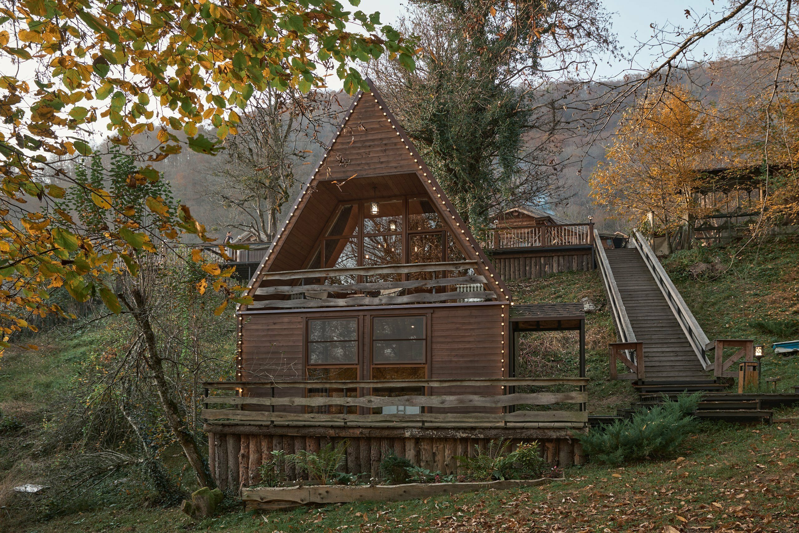 ЭКО-ЛОДЖ двухэтажный с балконом