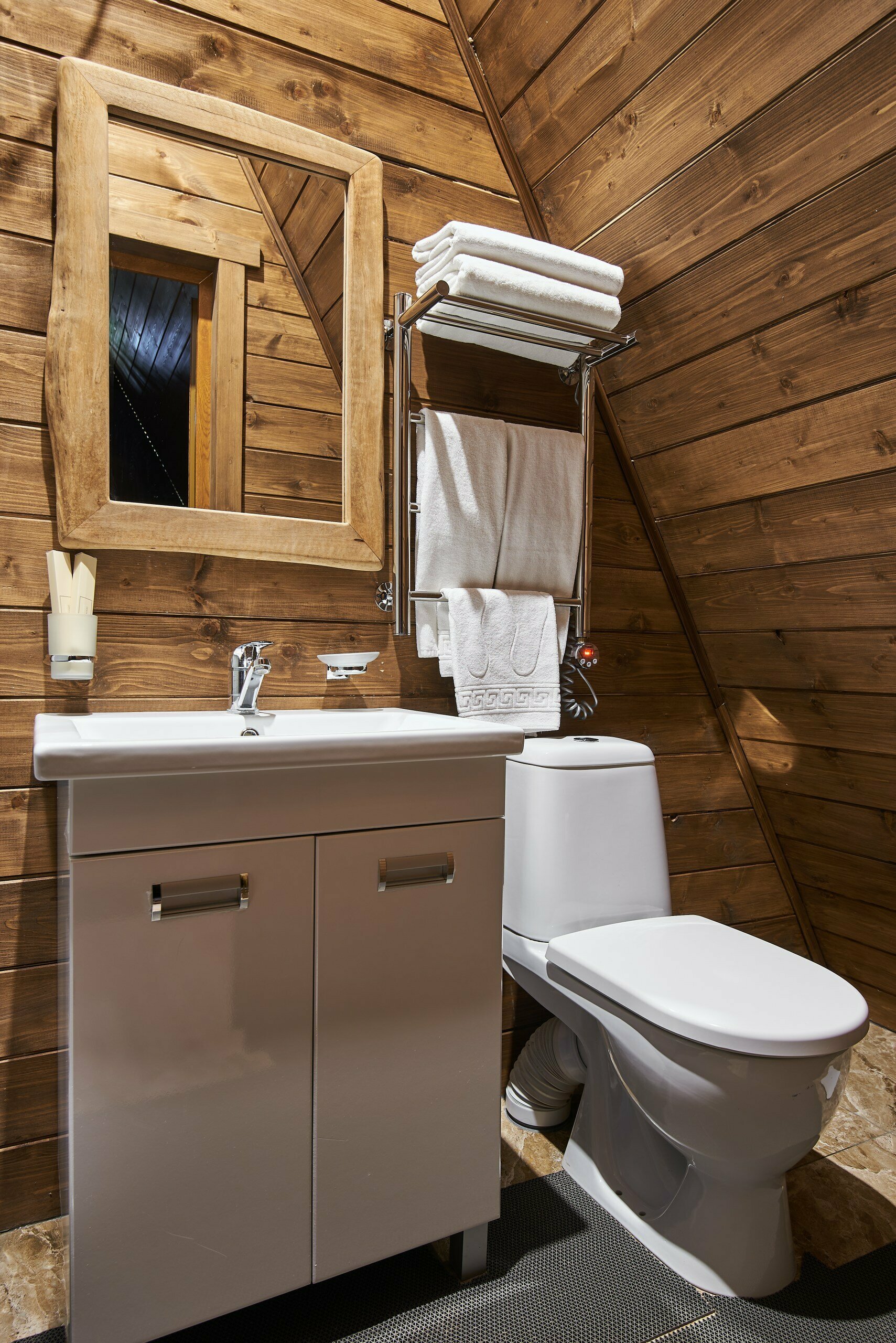 ЭКО-ЛОДЖ двухэтажный с балконом