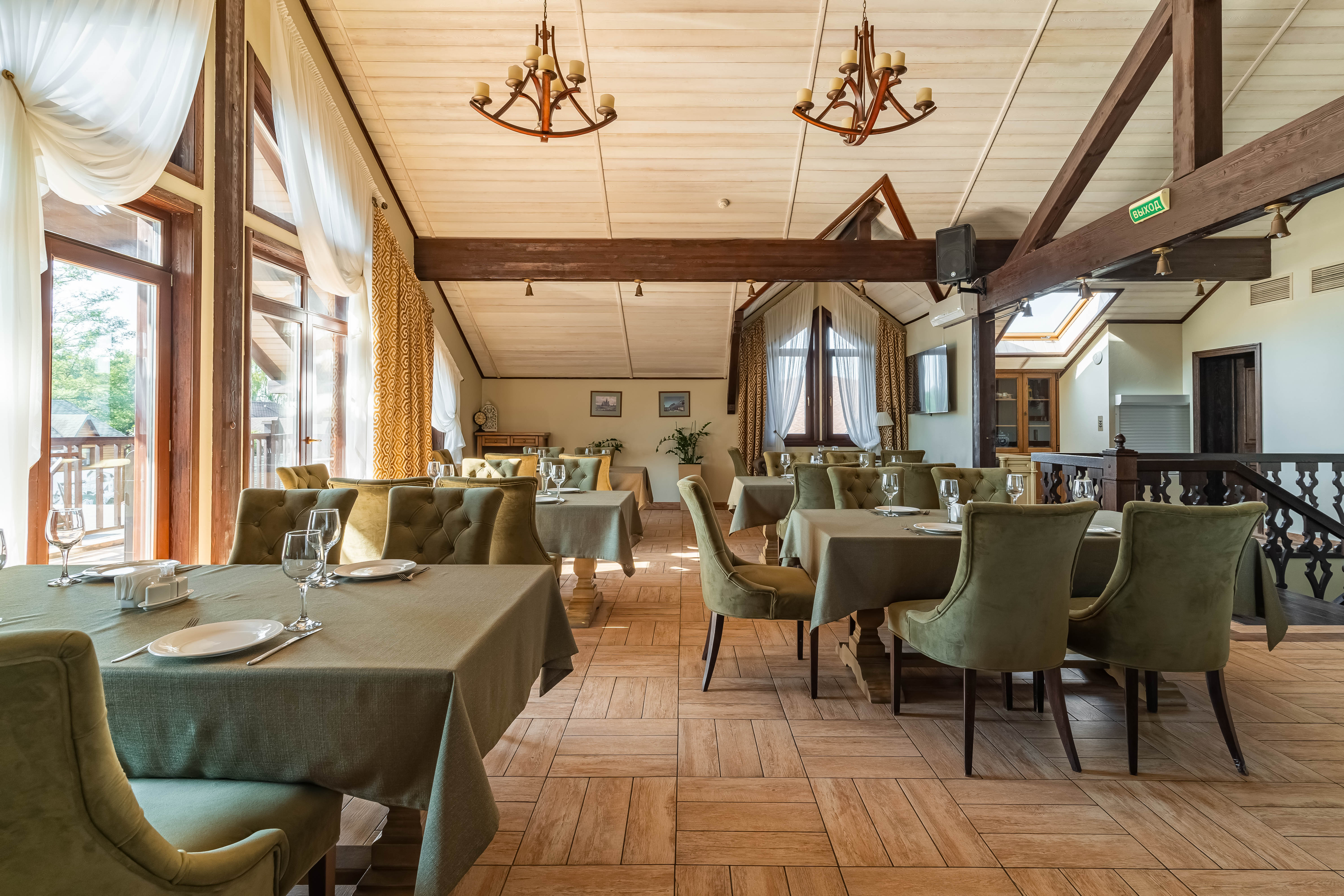 VIP номер на обособленной территории в парковой зоне у реки