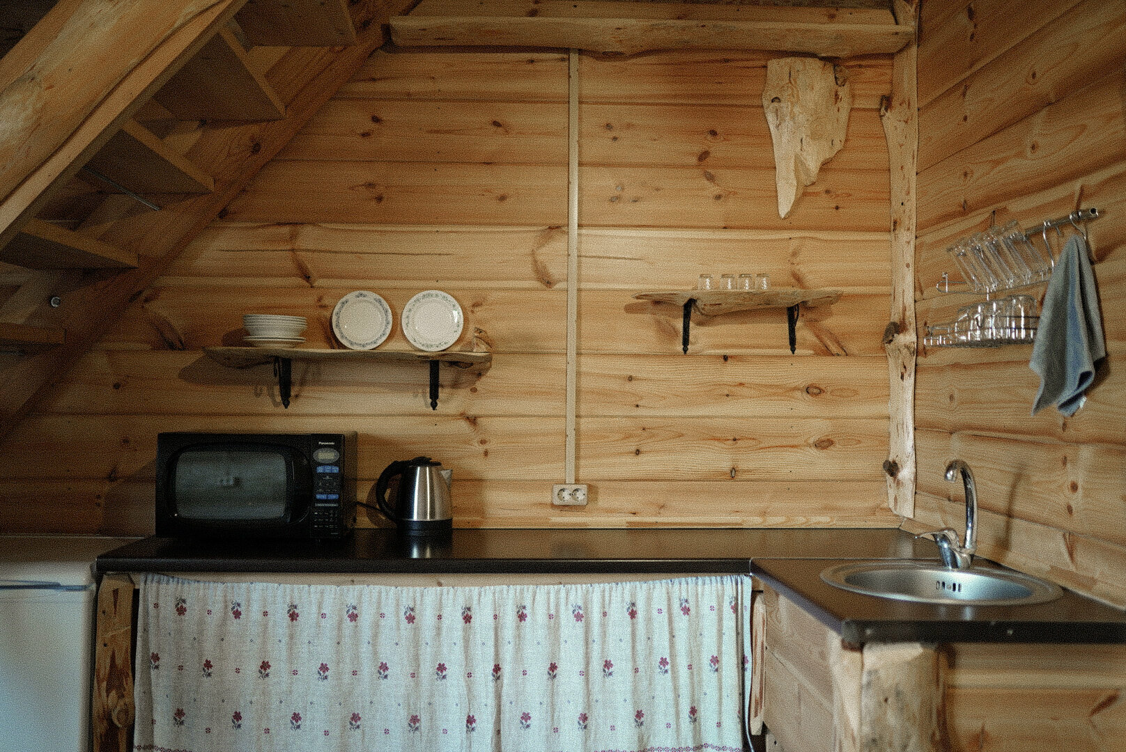 Двухуровневый четырехместный номер