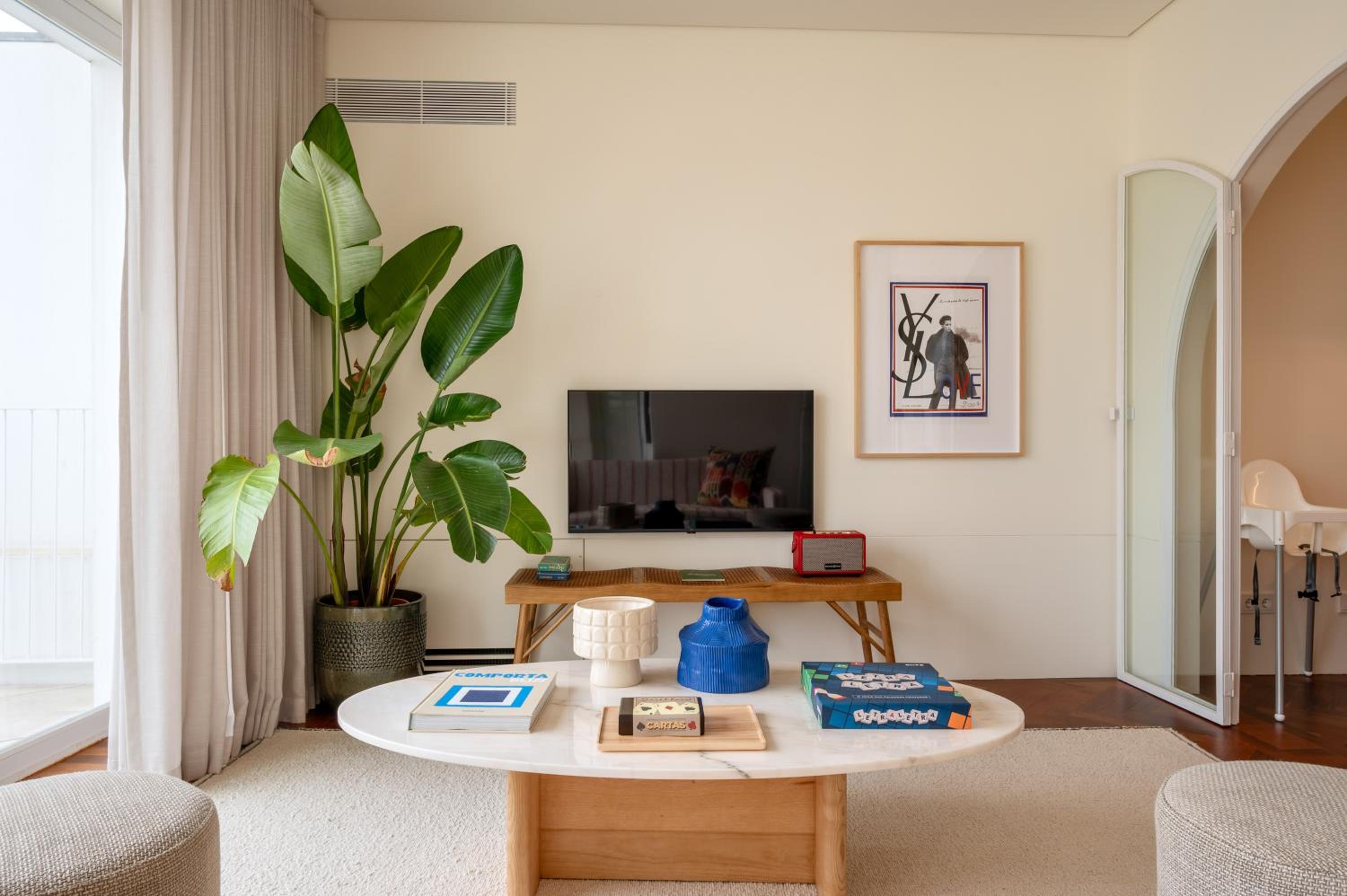 Superior Single/Double Apartment with Balcony and City View