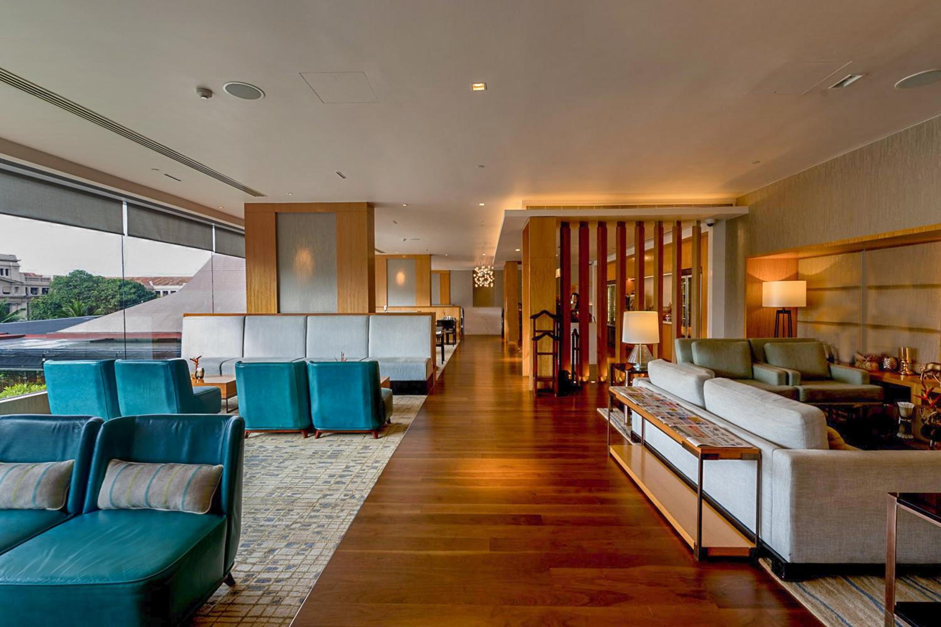Business King Suite