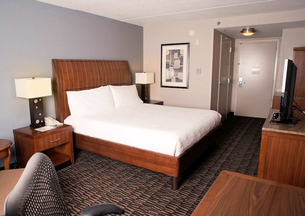 King Bed Hearing Accessible