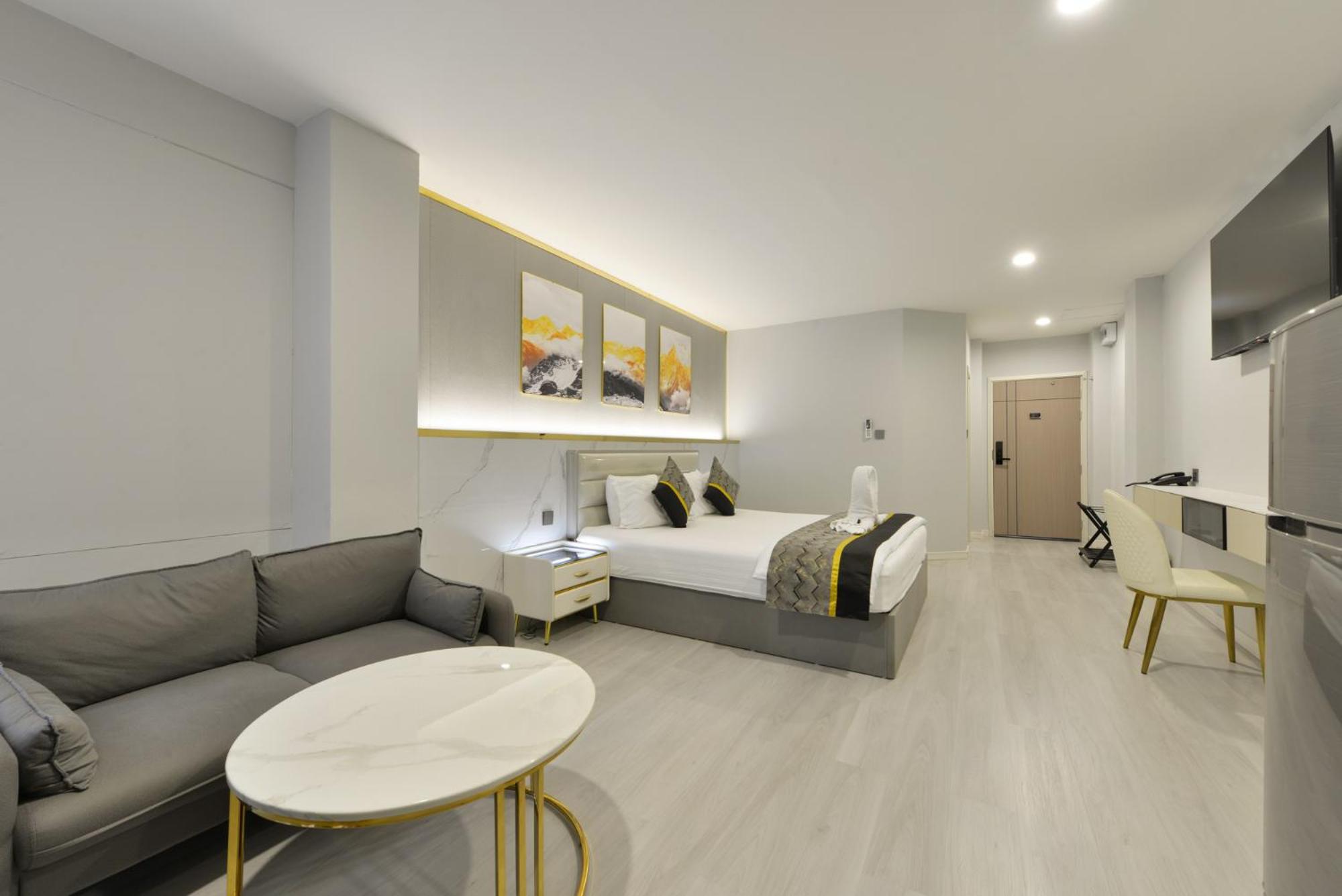 Large Double Room