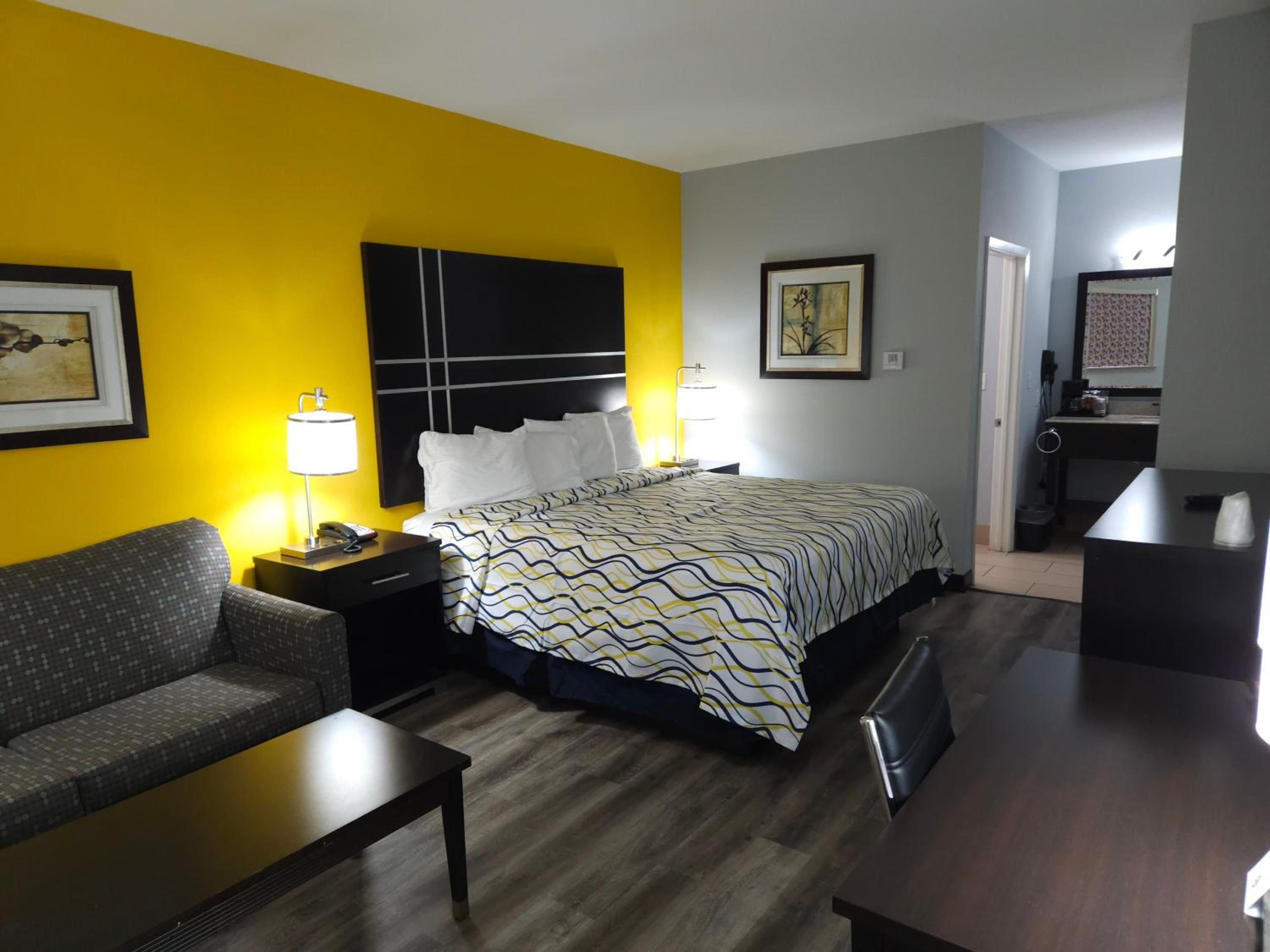 King Room - Non-Smoking