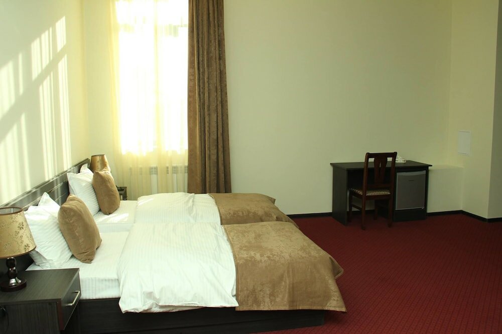 Deluxe Double Or Twin Room - City View