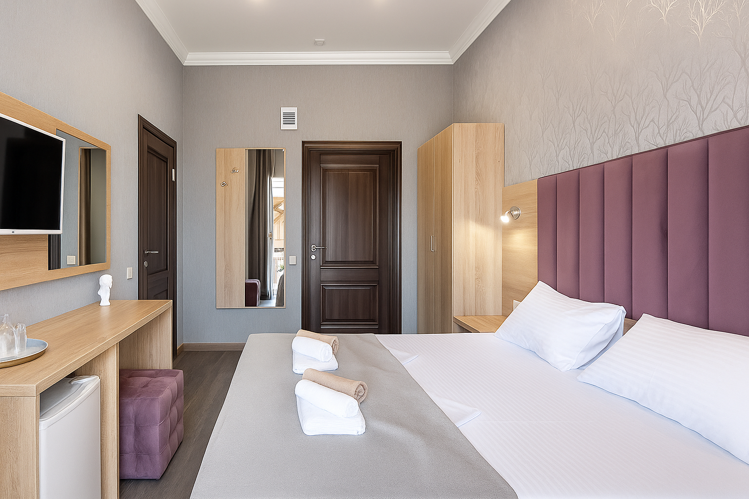 Двухместный номер ДЕЛЮКС с балконом