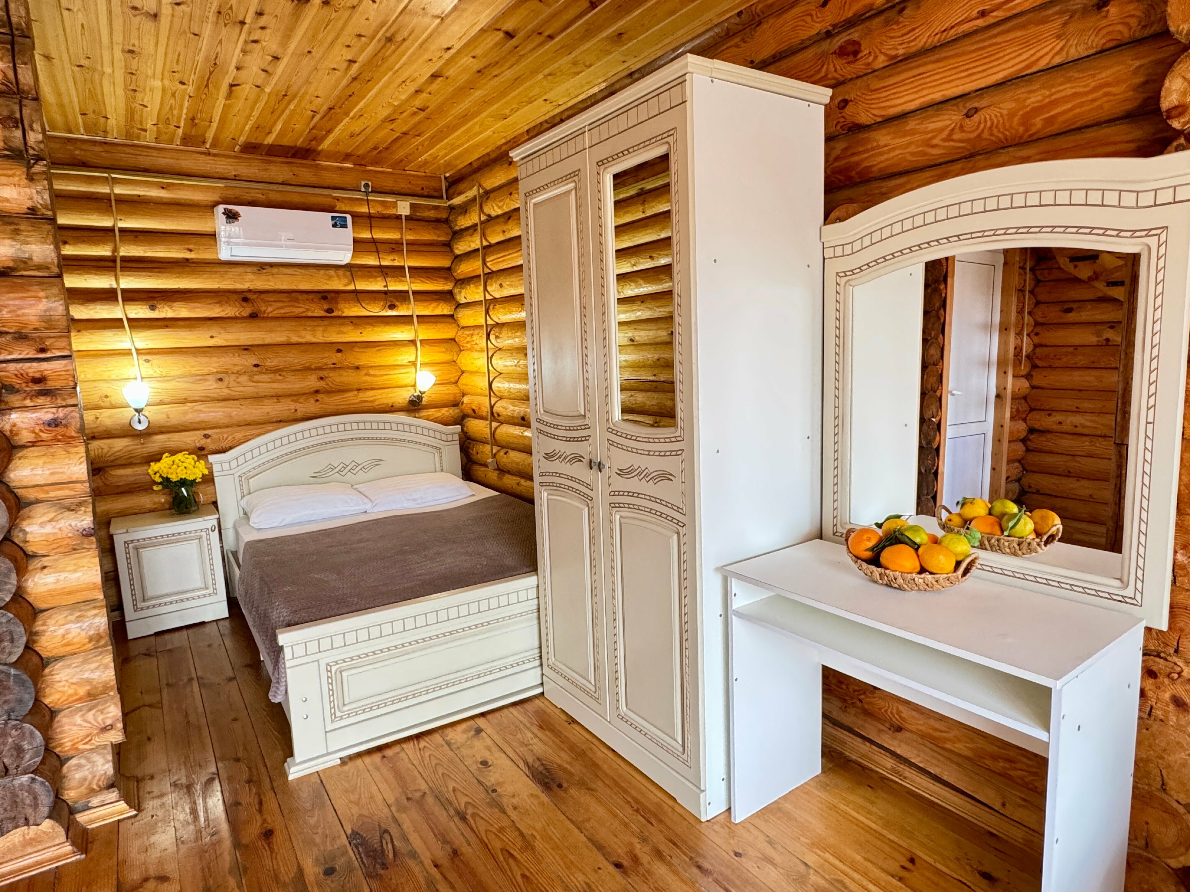 2-х комнатный 2-х этажный дом с балконом на 6-8 человек