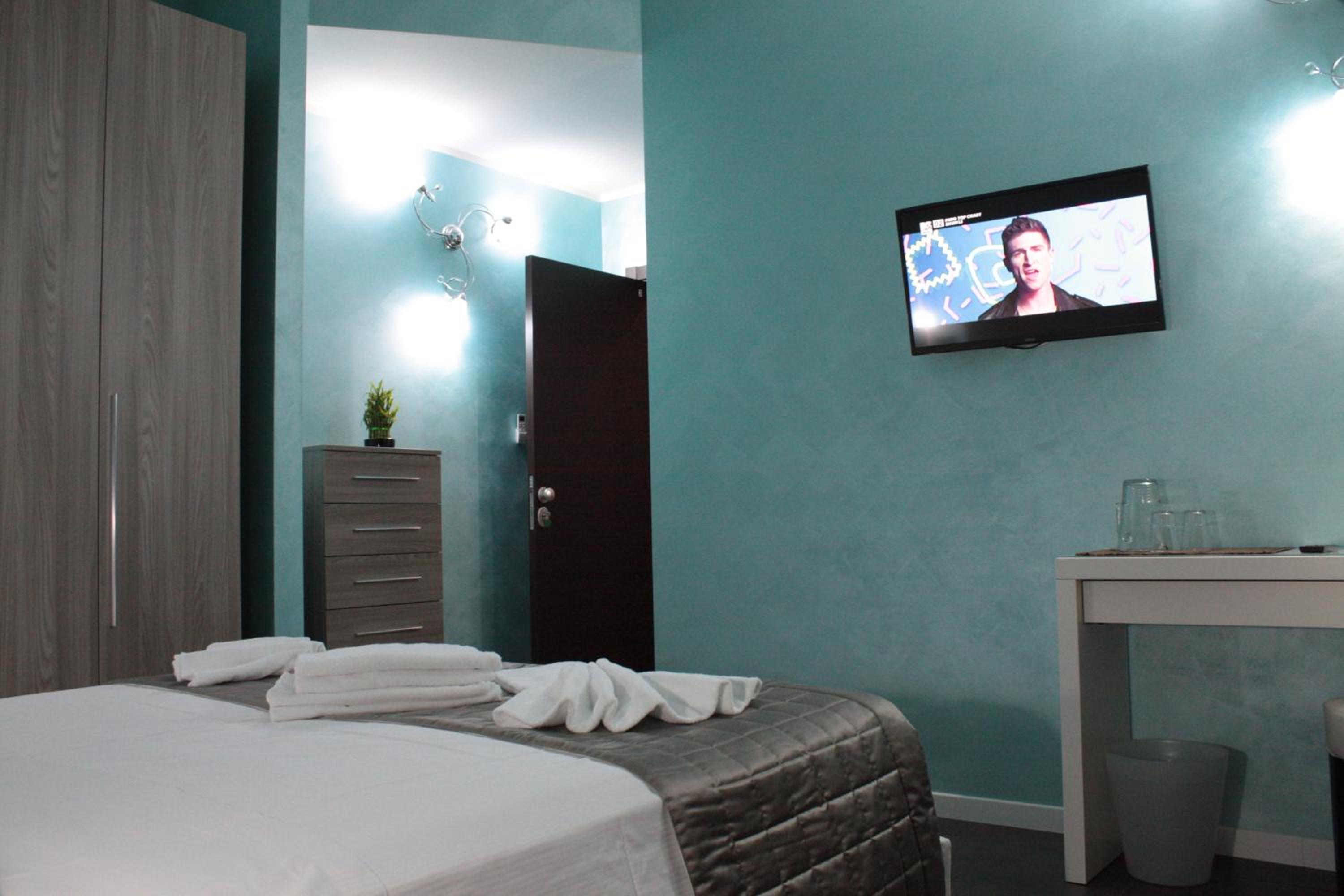 Superior Double Room with Private Bathroom