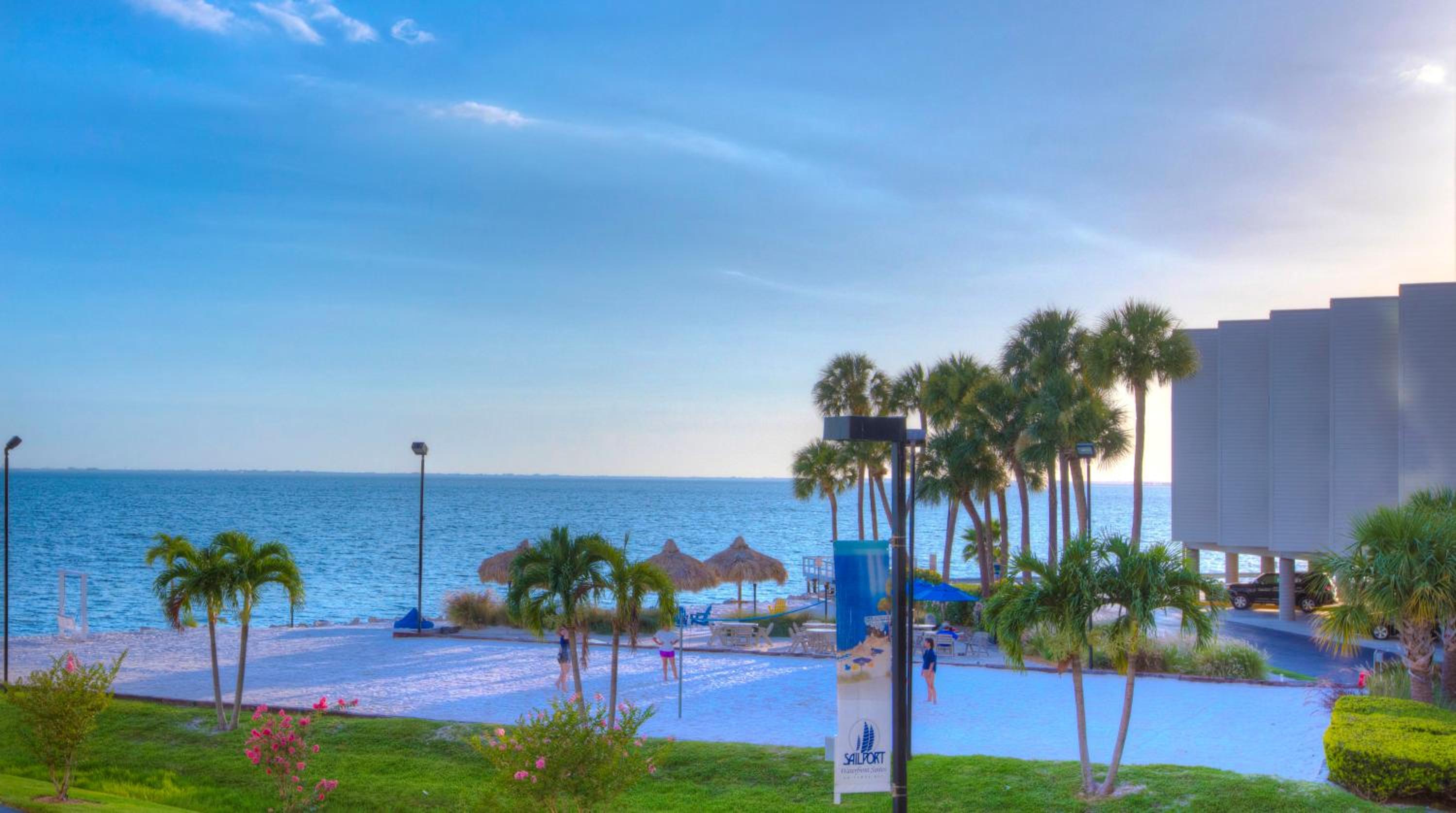 One-Bedroom Suite with Bay View