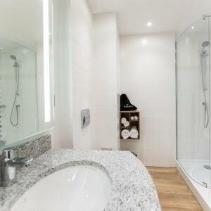 Семейный номер с кроватью Queen и диван-кроватью