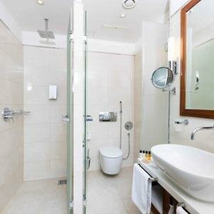 Стандартный с двуспальной кроватью