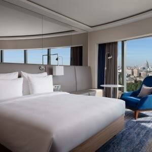 Люкс с видом на город