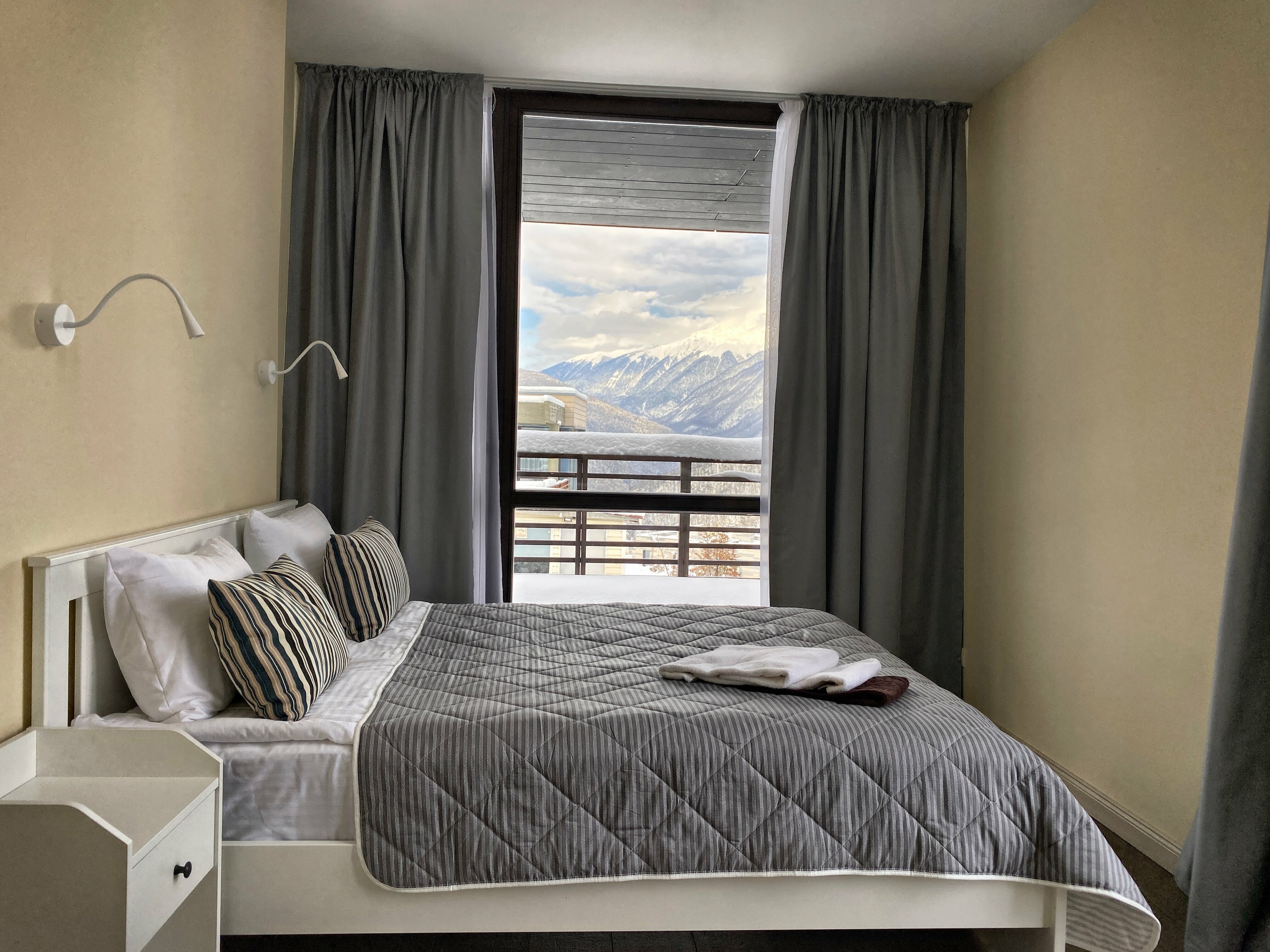 Таунхаус с видом на горы и сауной