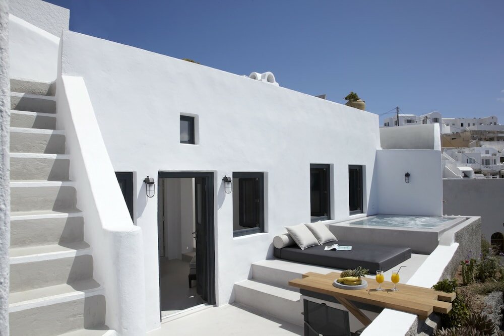 Infinity Pool Suite, Caldera View