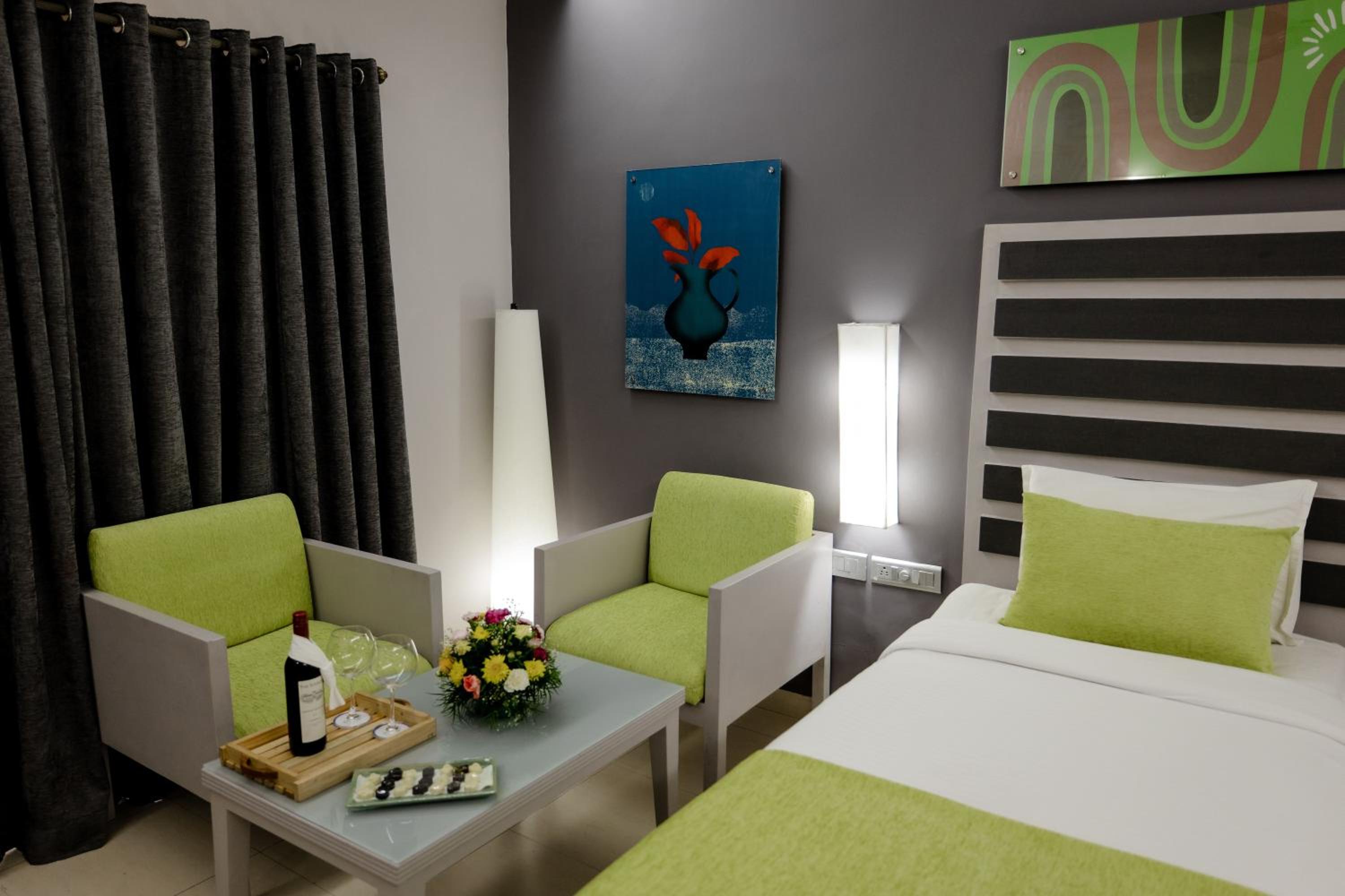 Deluxe Garden View room with Balcony