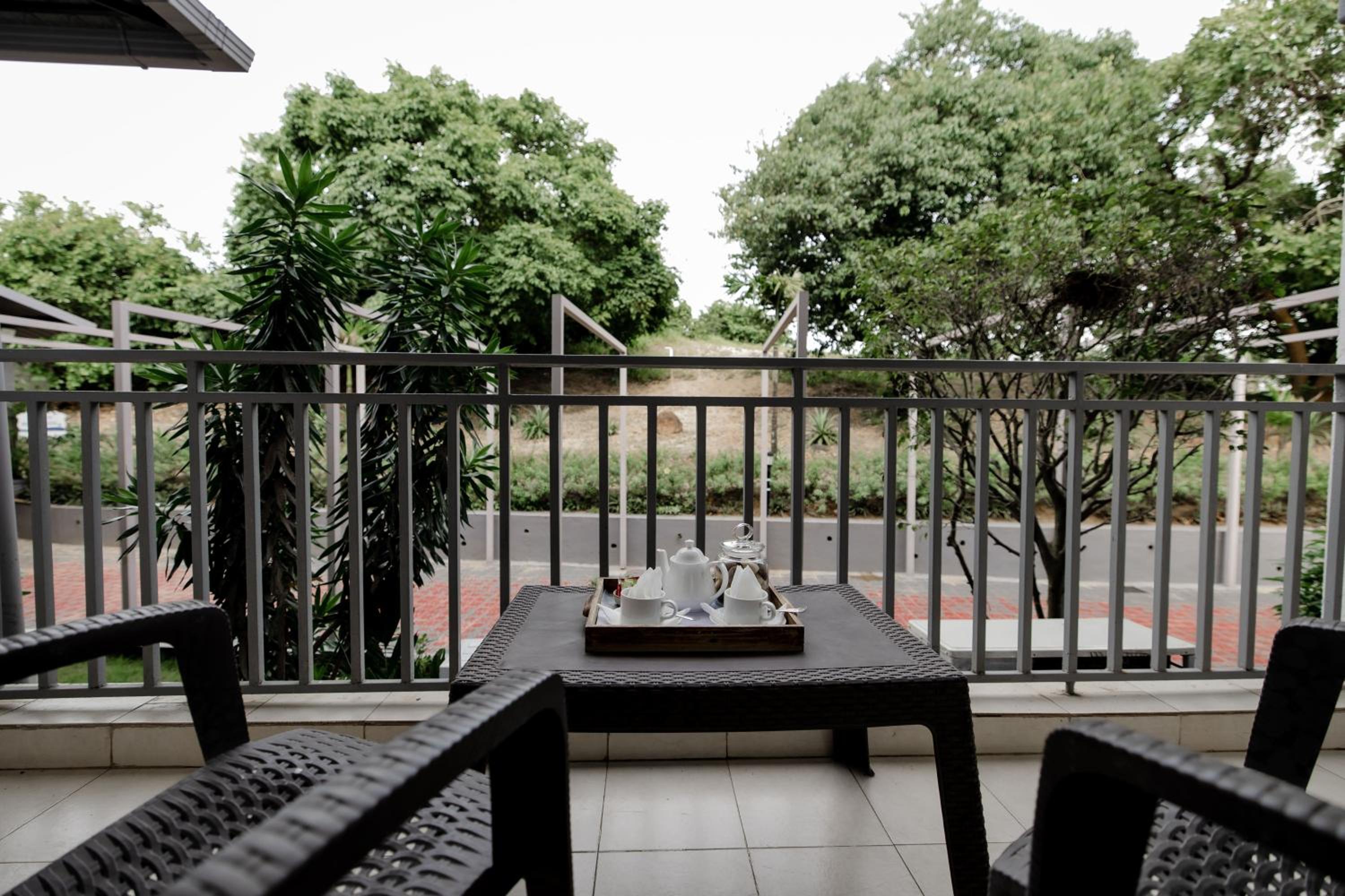 Deluxe Garden View room with Balcony