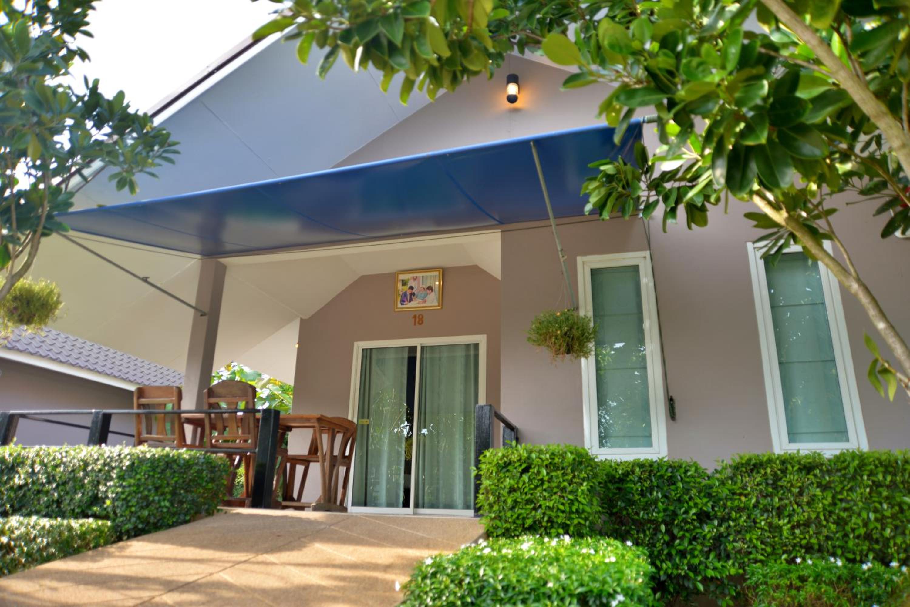 Quadruple Room with Private Bathroom