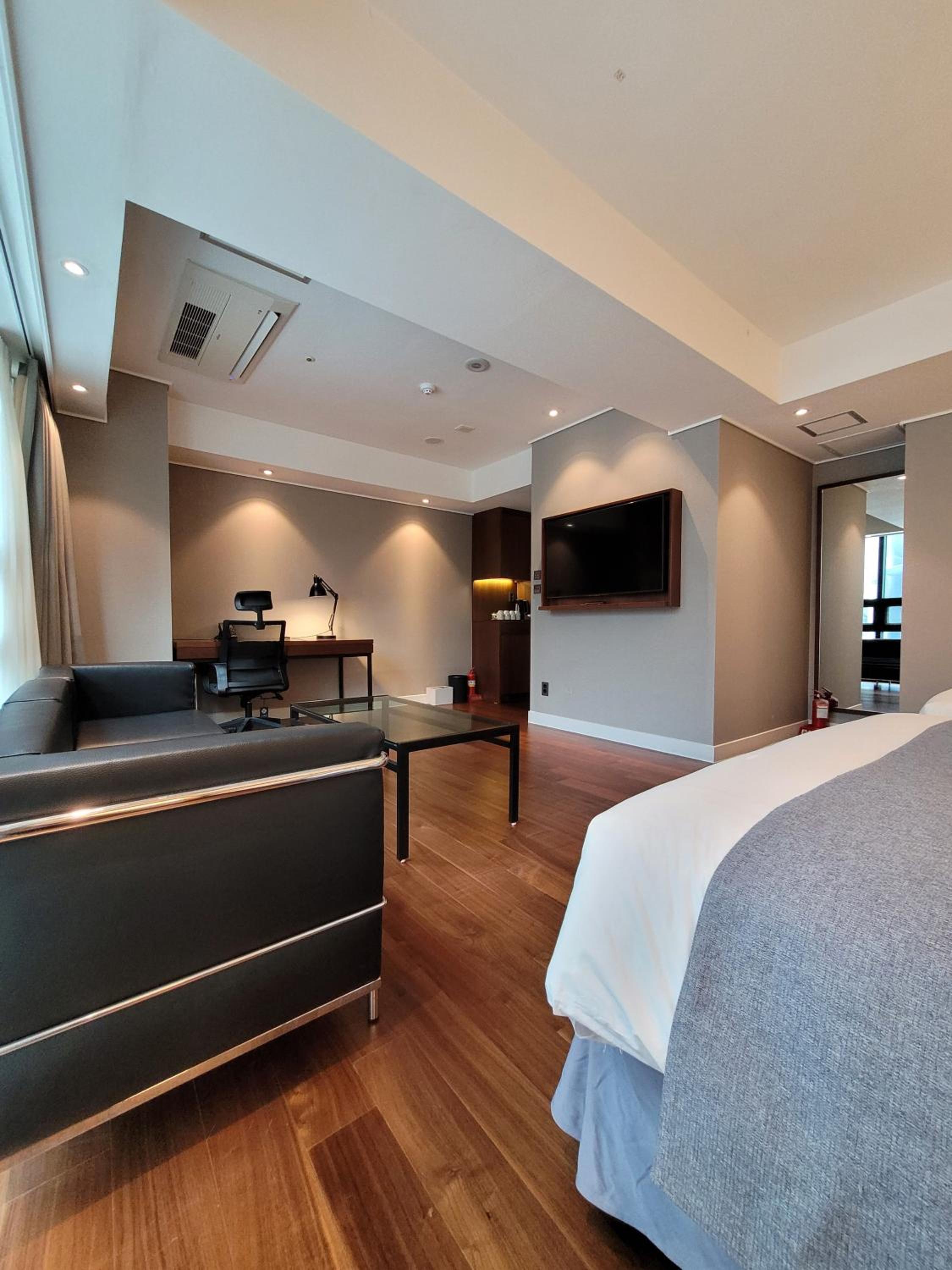 Presidential Family Suite