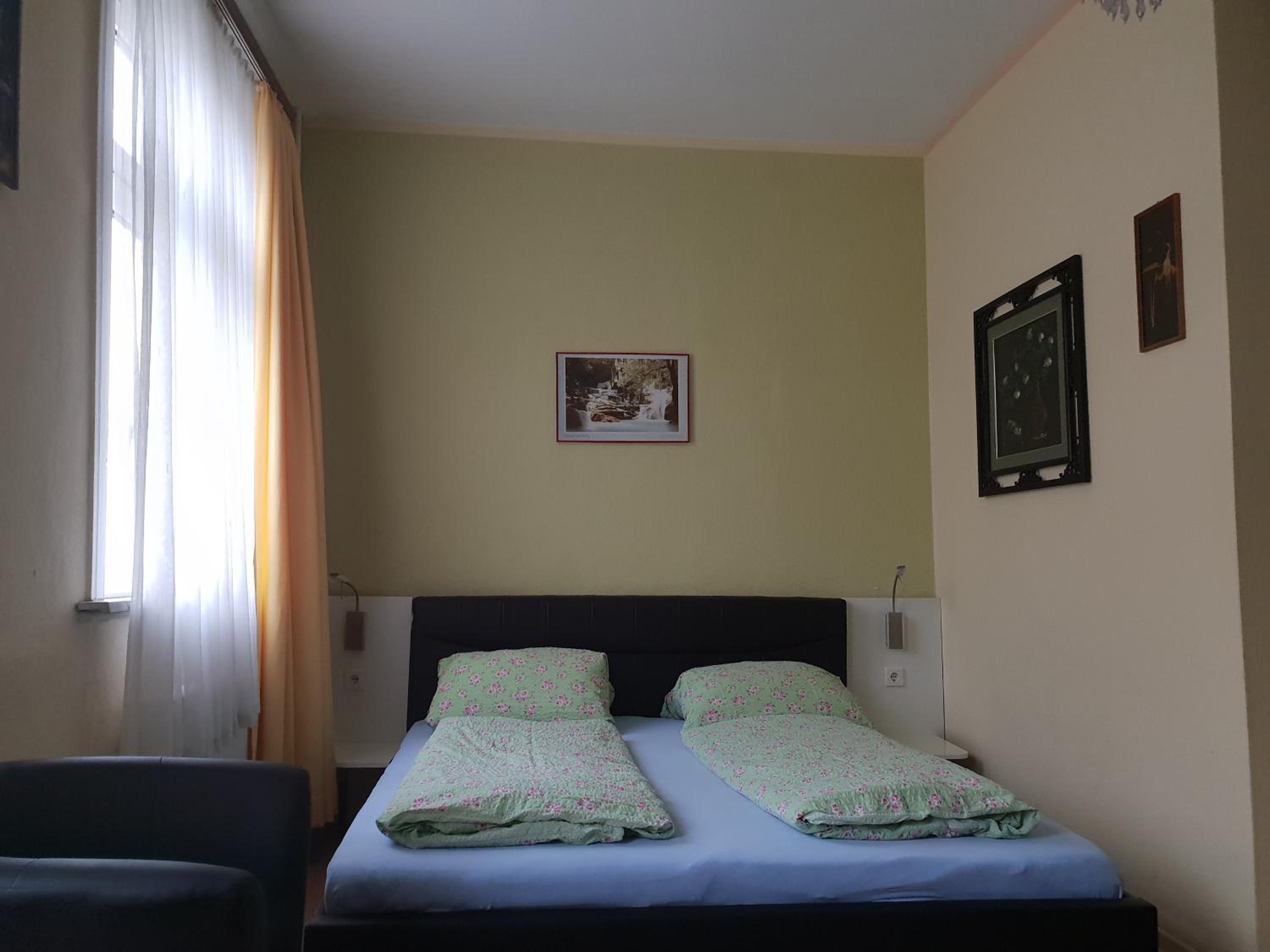 Deluxe Double Room with Shower