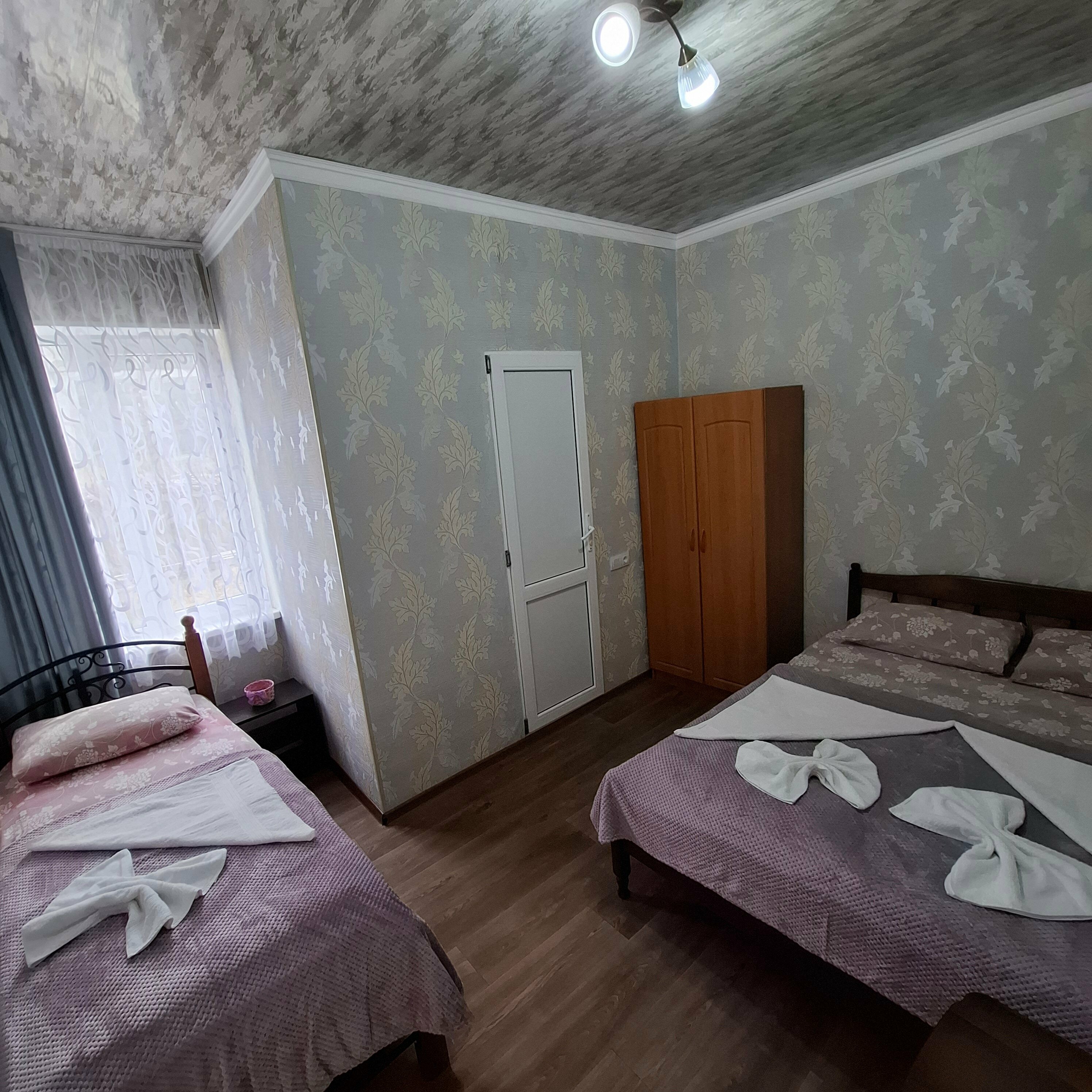 Стандартный трехместный номер