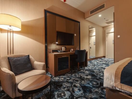 Standard Room With 1 Double Bed For Disabled Guests