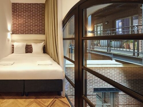 The Sun Room (shared Bathroom) в Hotel Not Hotel Amsterdam