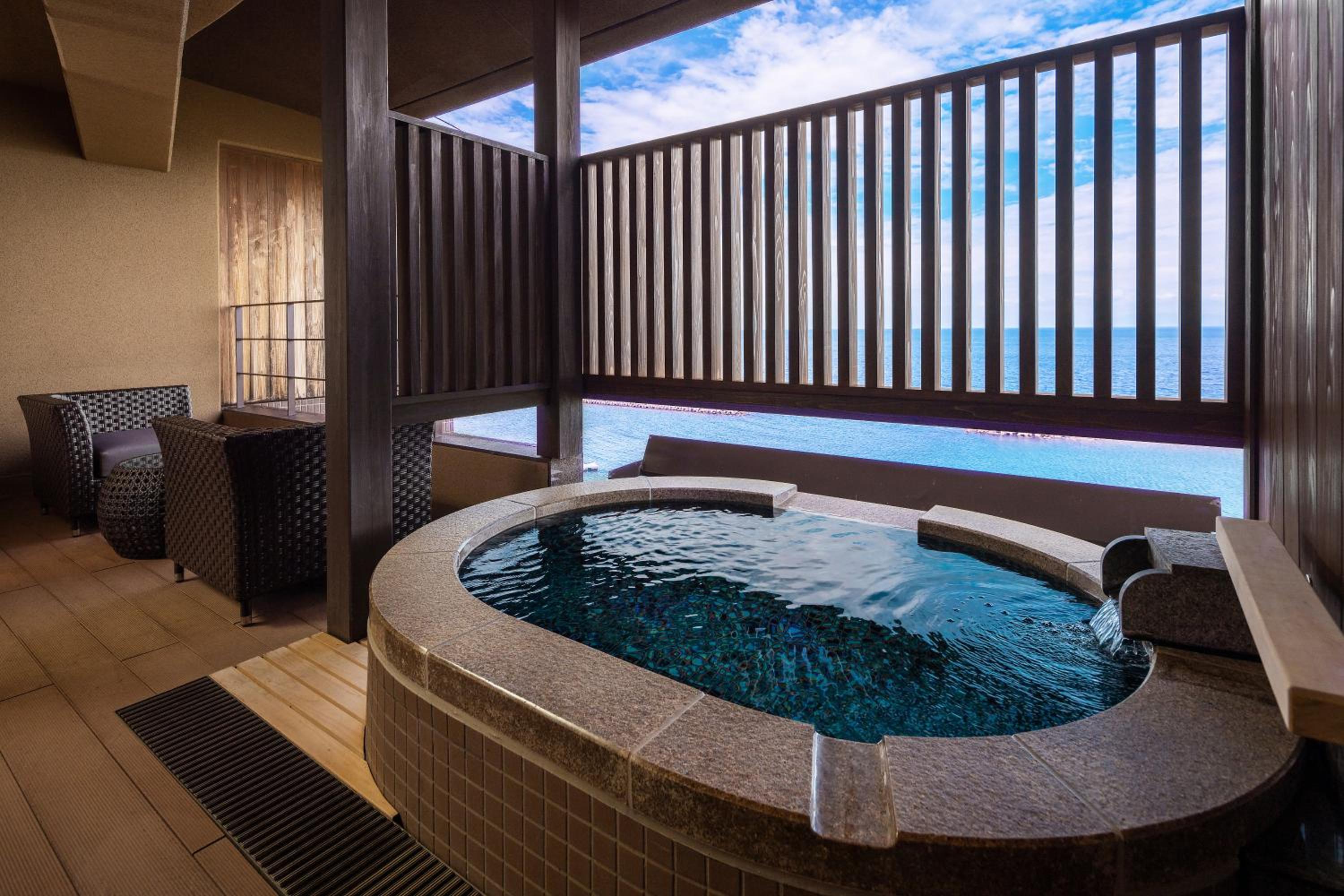 Twin Room with Open-Air Bath - Non-Smoking (2nd-4th Floor)