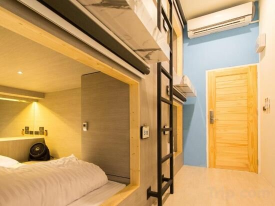 Capsule Female - Lower Bed