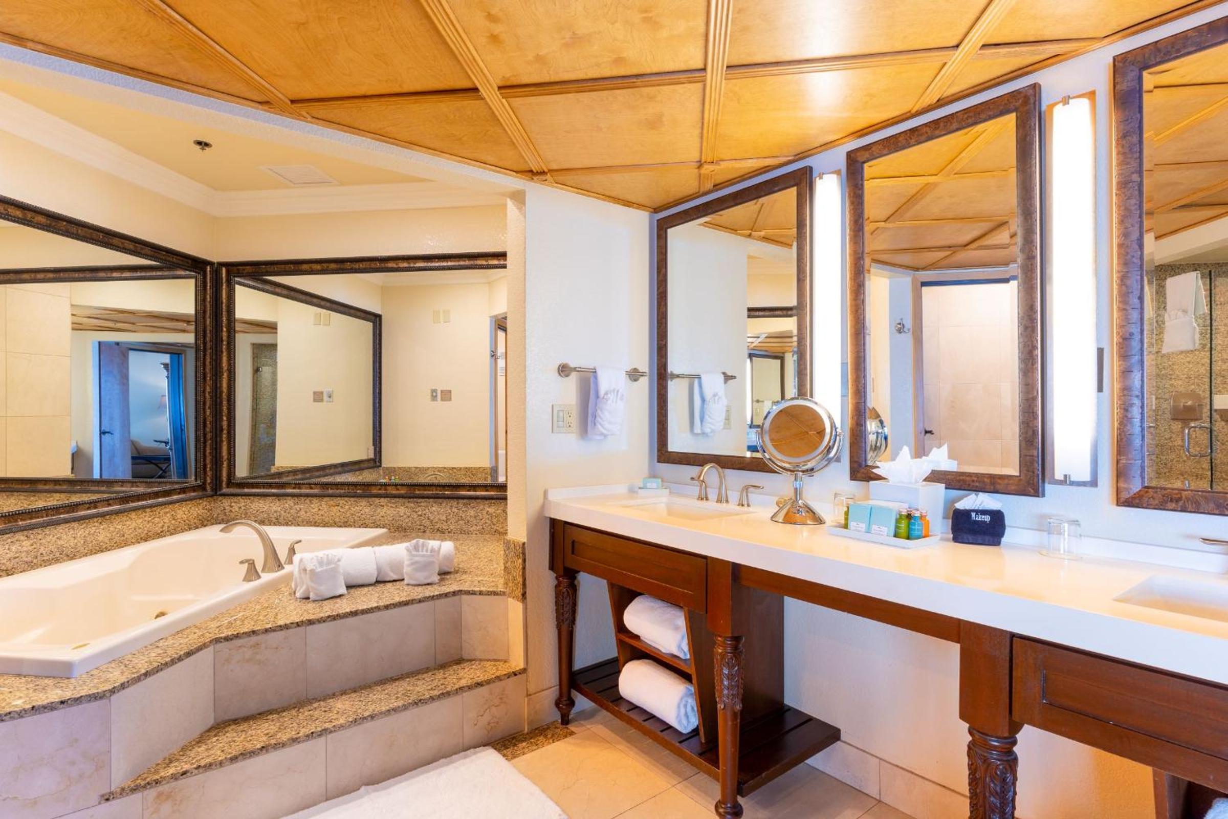 Suite with Spa Bath