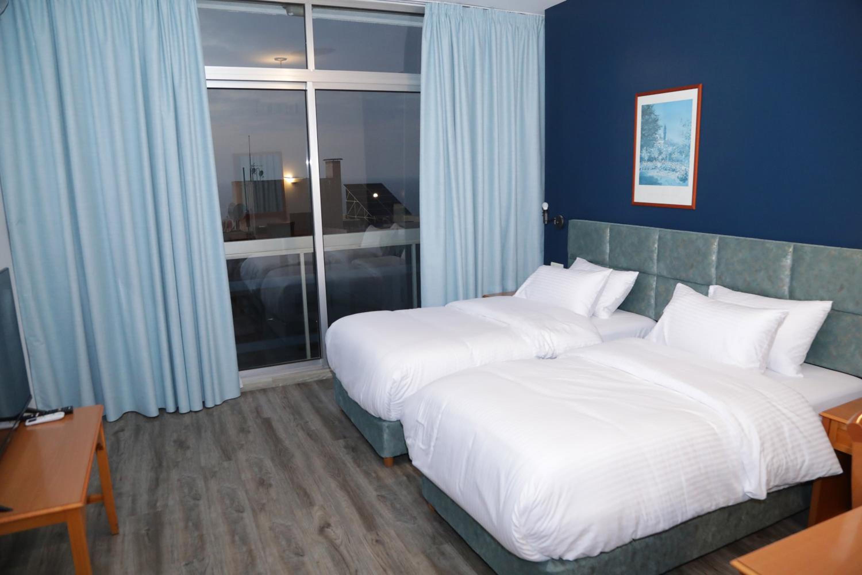 Deluxe Suite with Sea View