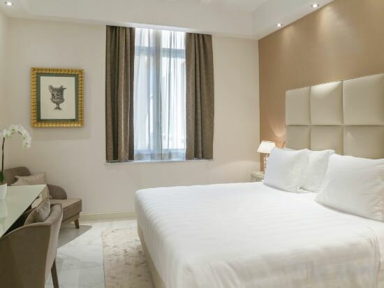 Accessible Deluxe King Room