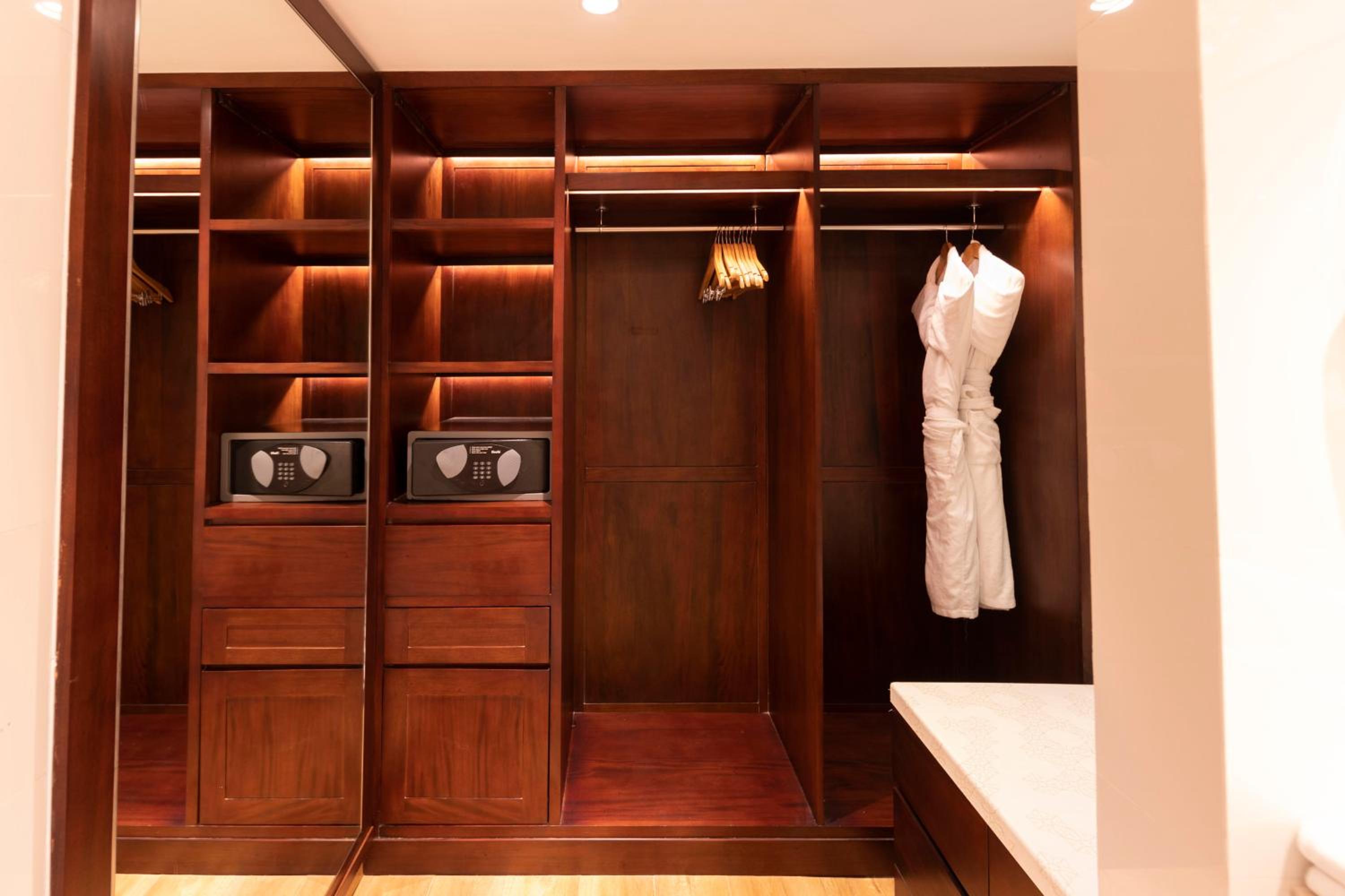 One-Bedroom Executive Suite with Ocean View