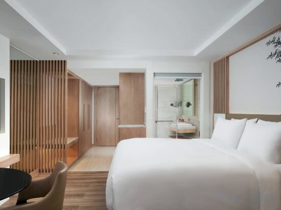 Premier King Bed Room With City View(SofaBed)