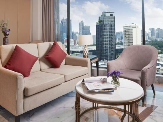 Executive Suite Club Lounge Access