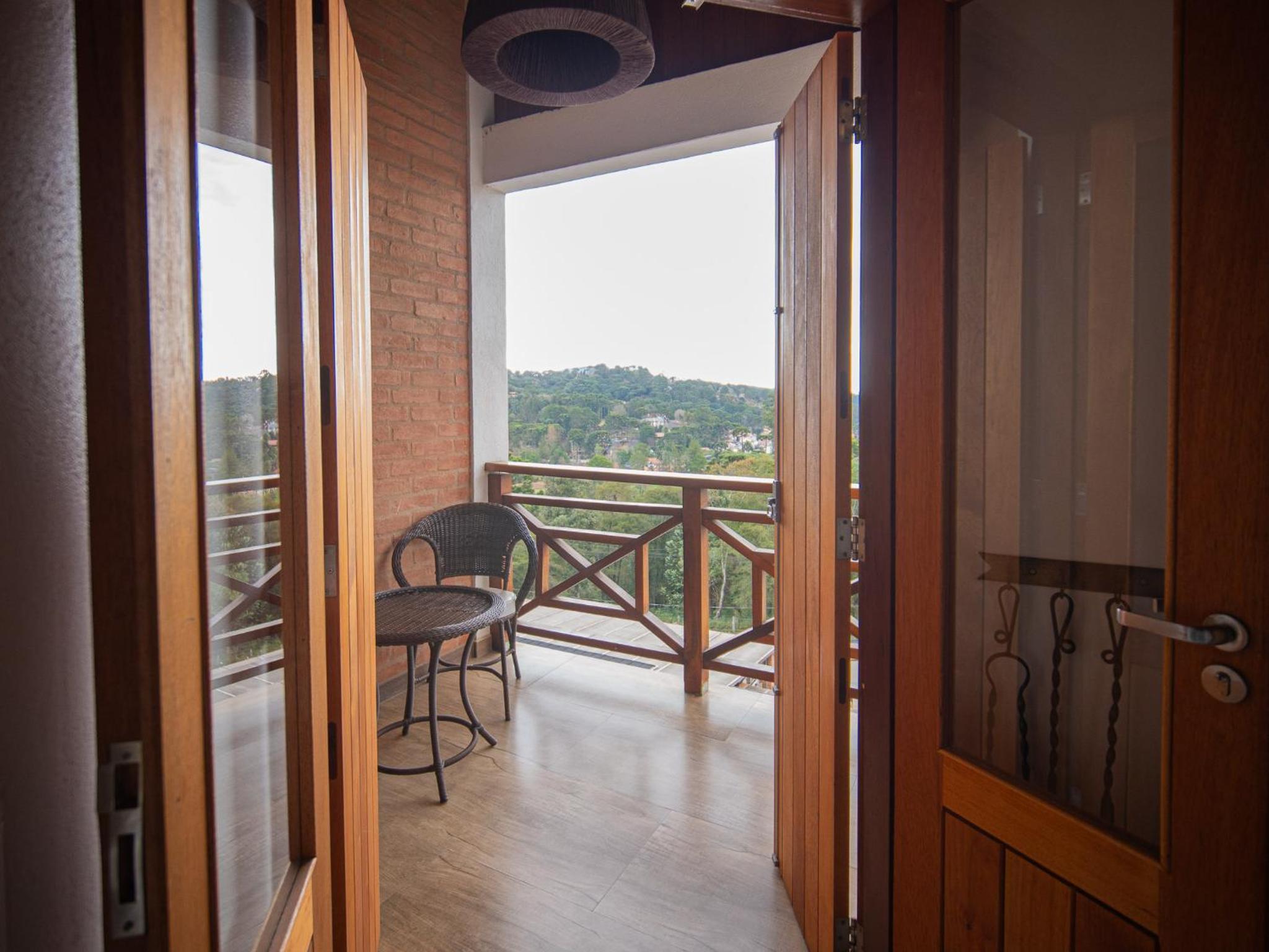 Exclusive Suite with Jacuzzi and View.