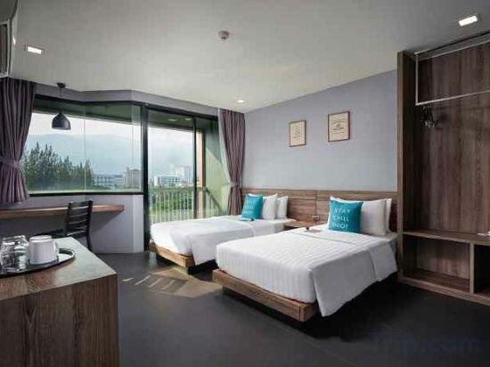 Deluxe Mountain View