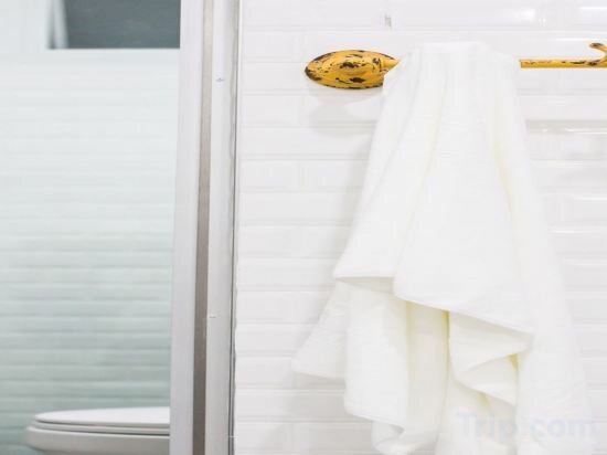 Capsule Suite Two Unit Upper And Lower